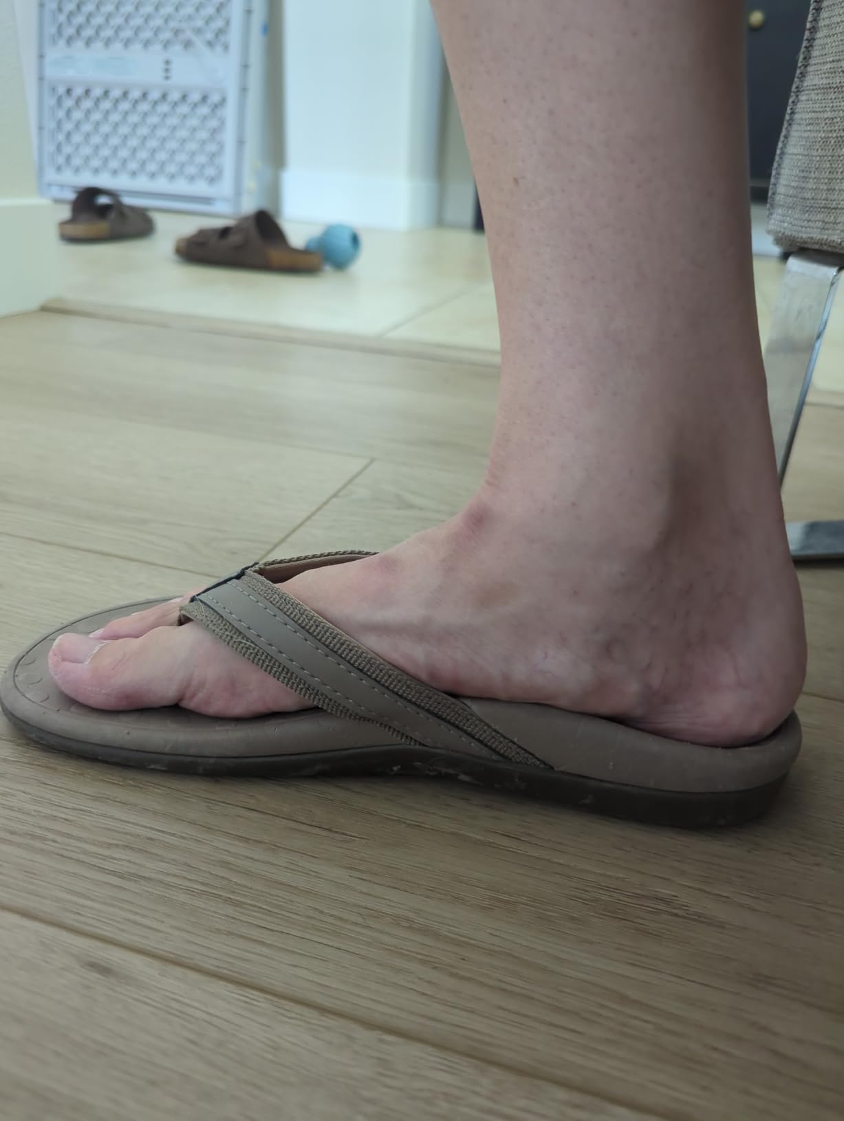 LLSOARSS Plantar Fasciitis Feet Sandal with Arch Support - Best Orthotic flip Flops for Flat Feet, Heel Pain customer photo 2
