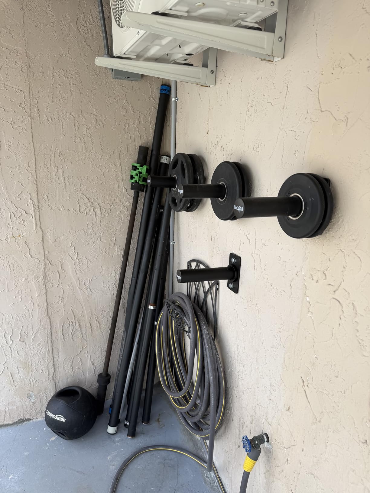 Yes4All Vertical Wall Mounted Olympic Barbell Holder, Barbell Storage Rack, Hanging Barbell Rack for Home Fitness Equipment customer photo 2