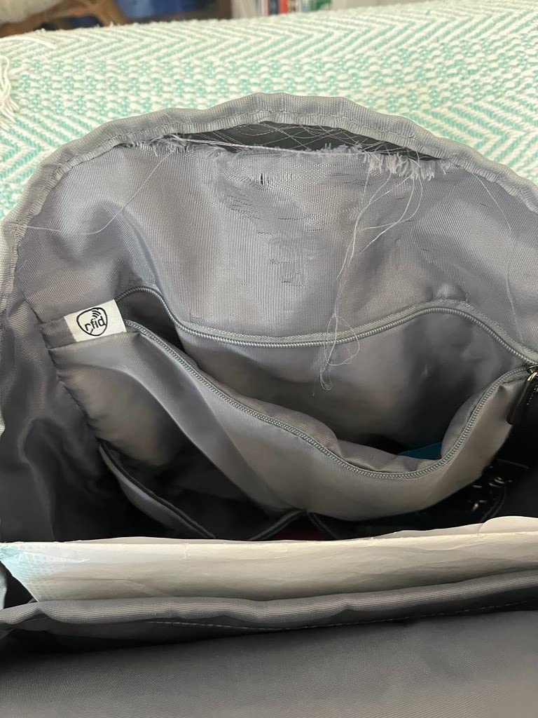 Travelon Anti-Theft Metro Backpack with RFID blocking pouch customer photo 2