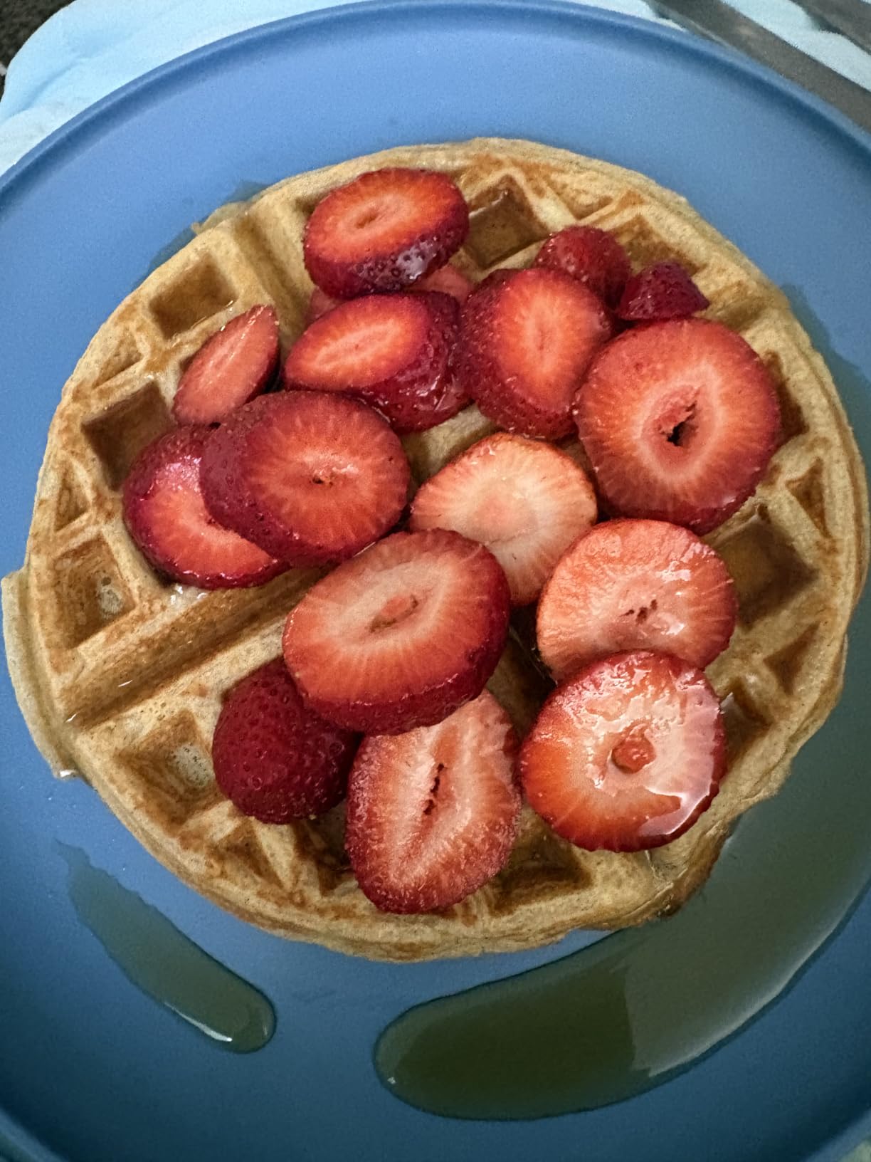 Hamilton Beach Belgian Waffle Maker with PFAS-Free Non-Stick Ceramic-Coated Plates, Browning Control, Indicator Lights, Stainless Steel (26081) customer photo 1