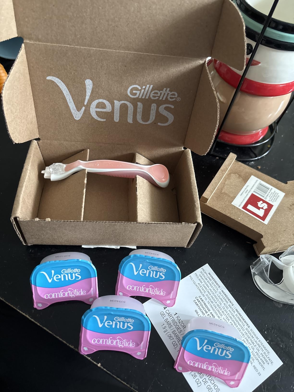 Gillette Venus ComfortGlide White Tea Women's Razor 1 Handle + 4 Blade Refills customer photo 2