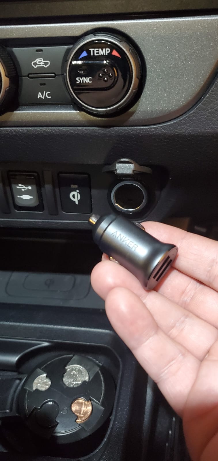 Anker 320 24W Dual-USB Mini Aluminum Car Charger with Blue LED customer photo 2