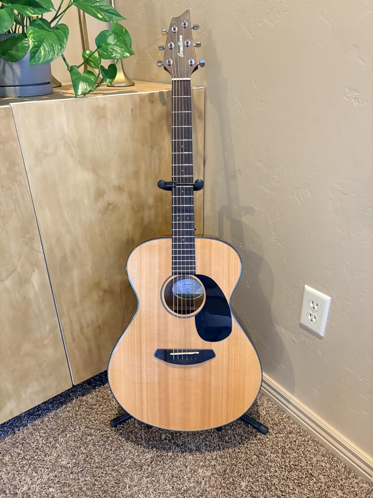 GLEAM Guitar Stand - Adjustable Fit Electric, Classical Guitars and Bass, Load Capacity 20LB, Accessories, Folding Type Black (CG-4) customer photo 1