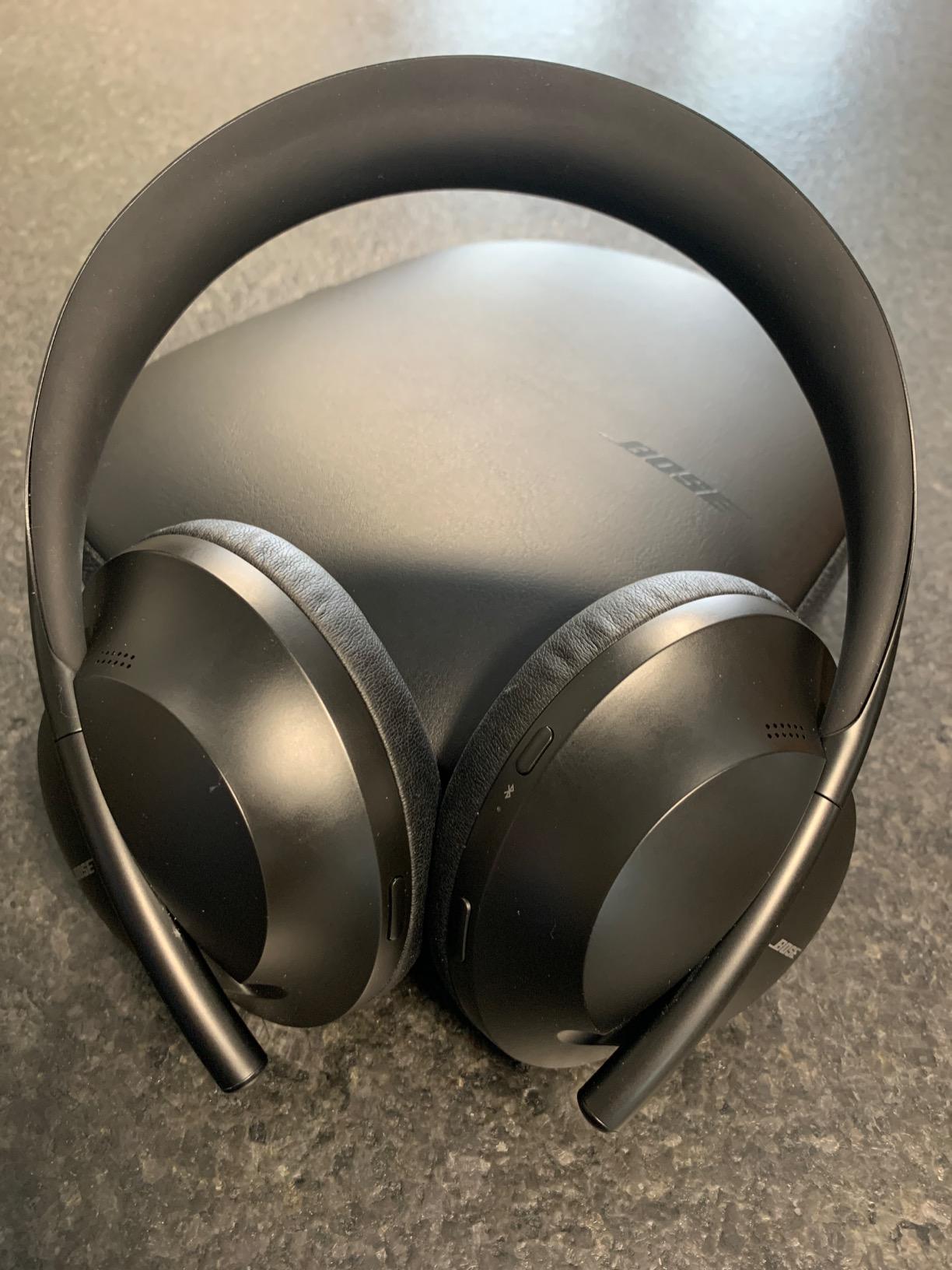 Bose Headphones 700, Noise Cancelling Bluetooth Over-Ear Wireless Headphones with Built-in Microphone for Clear Calls and Alexa Voice Control, Black customer photo 1