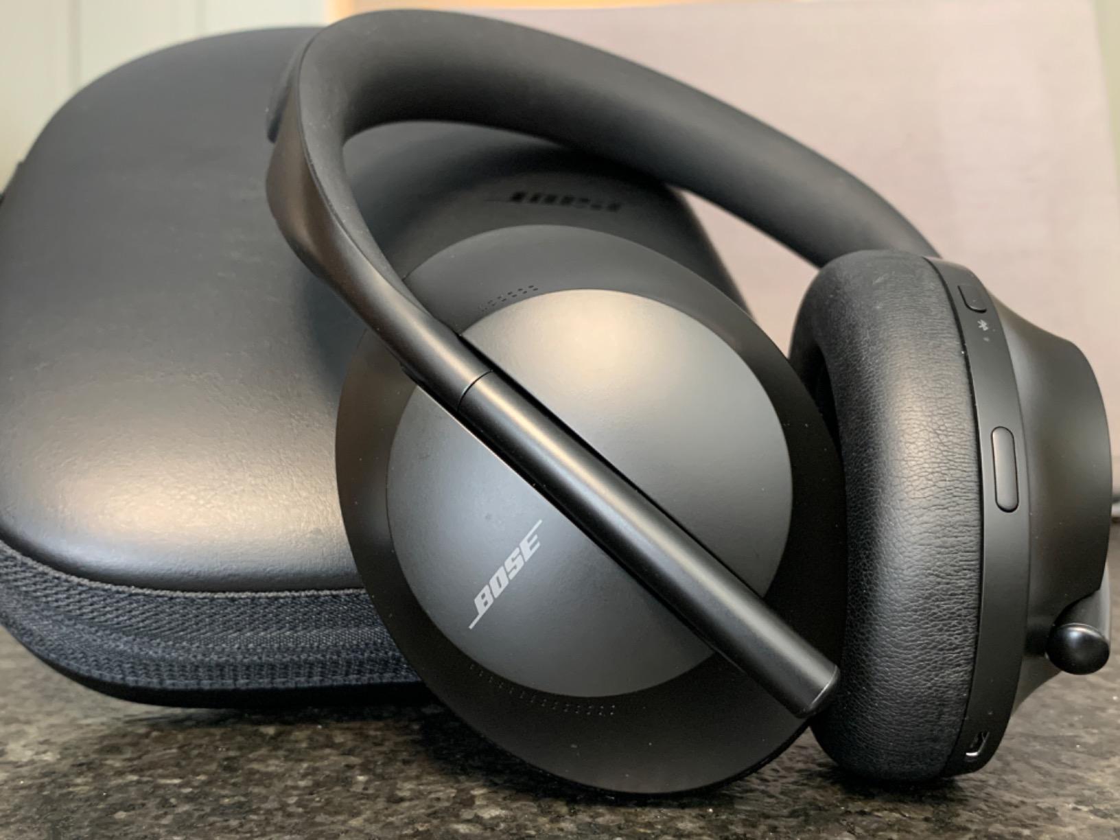 Bose Headphones 700, Noise Cancelling Bluetooth Over-Ear Wireless Headphones with Built-in Microphone for Clear Calls and Alexa Voice Control, Black customer photo 2