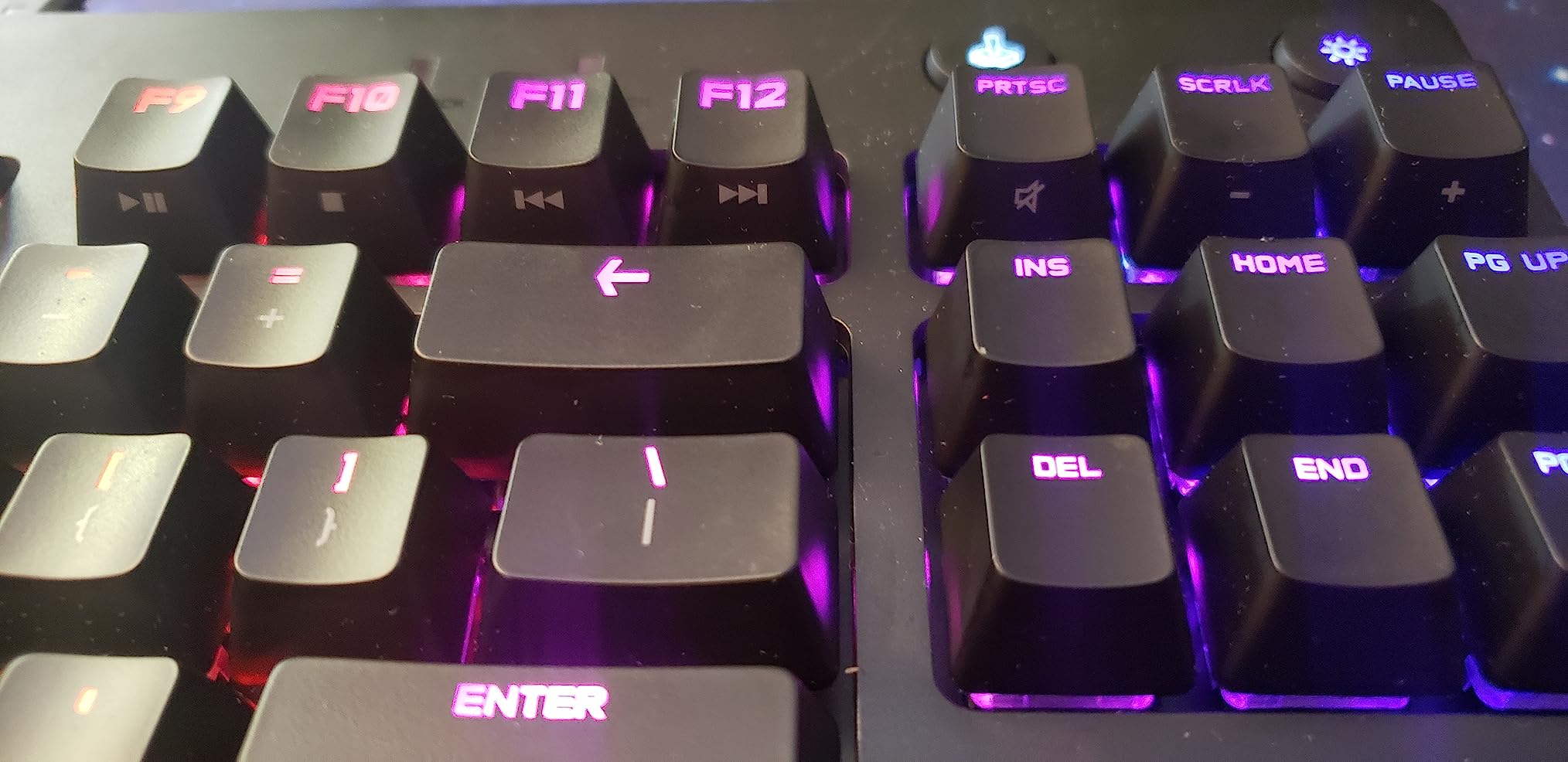 Logitech G PRO Mechanical TKL Tenkeyless Gaming Keyboard (Clicky) - Black customer photo 2