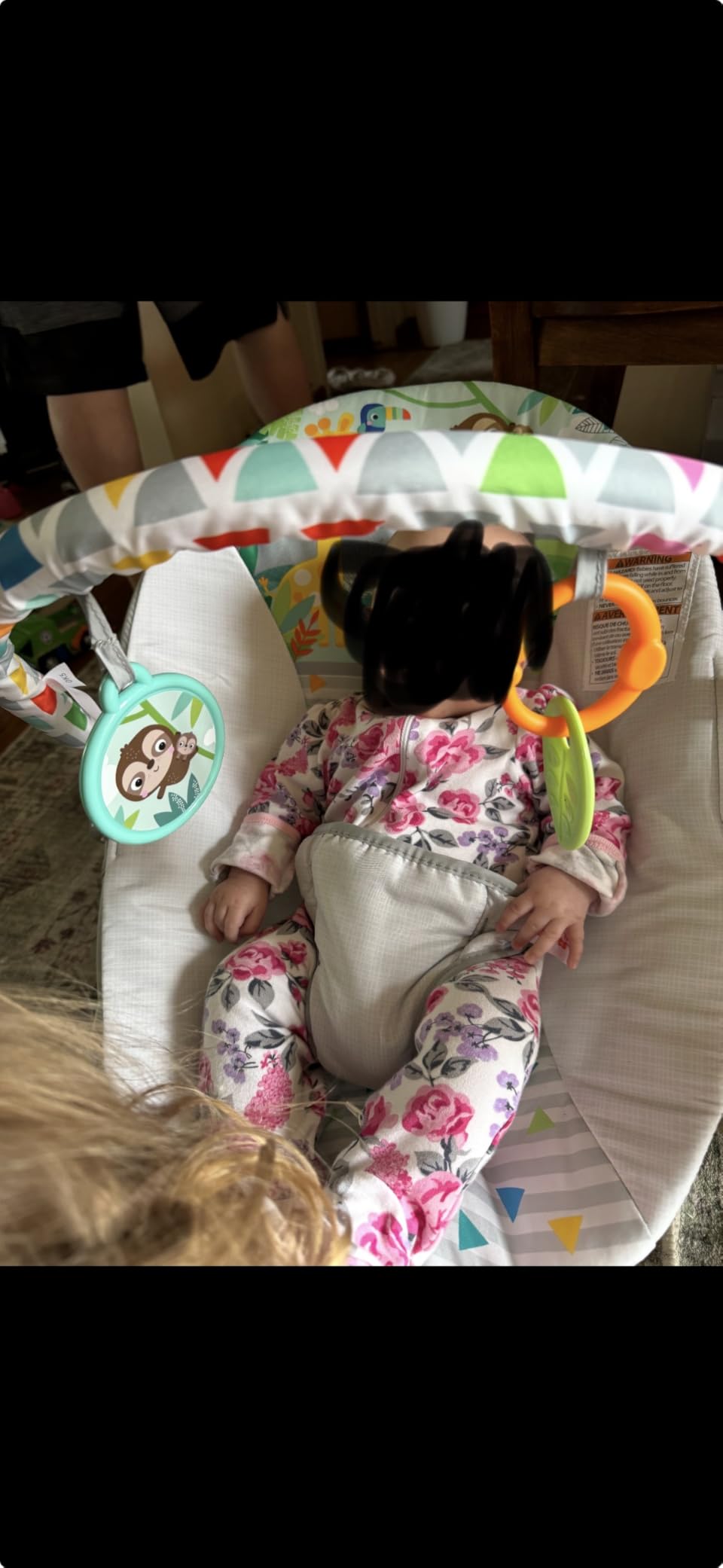 Bright Starts Baby Bouncer Soothing Vibrations Infant Seat - Removable -Toy Bar, Nonslip Feet, 0-6 Months Up to 20 lbs (Safari Fun) customer photo 1