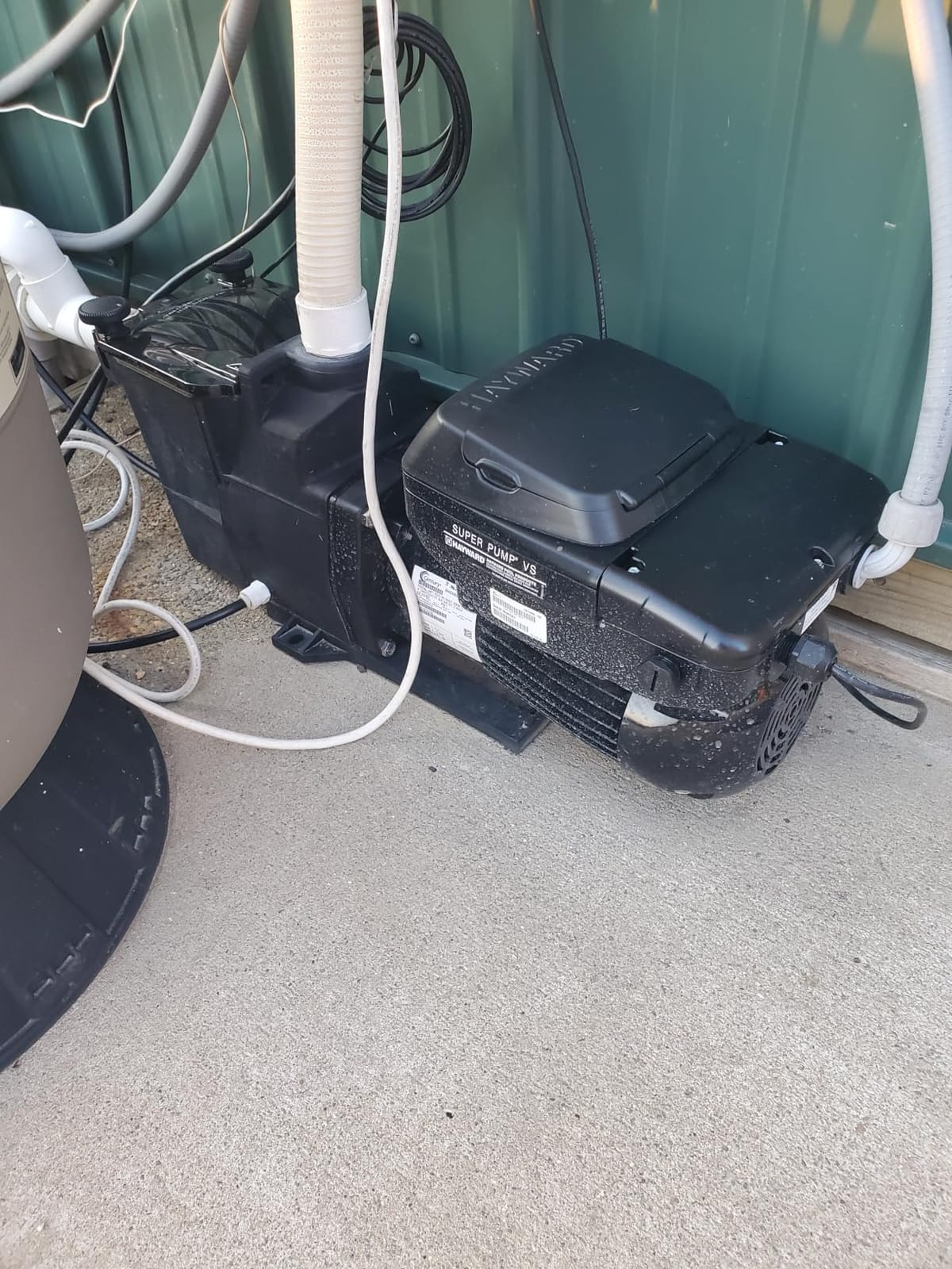 Hayward Super Pump VS Variable Speed Pool Pump for In-Ground Pools, 1.65 HP customer photo 2