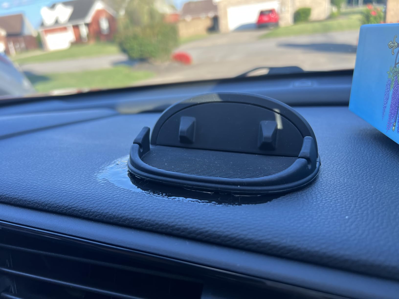 Loncaster Car Phone Holder, Car Phone Mount Silicone Car Pad Mat for Various Dashboards, Slip Free Desk Phone Stand Compatible with iPhone, Samsung, Android Smartphones, GPS Devices and More, Black customer photo 2