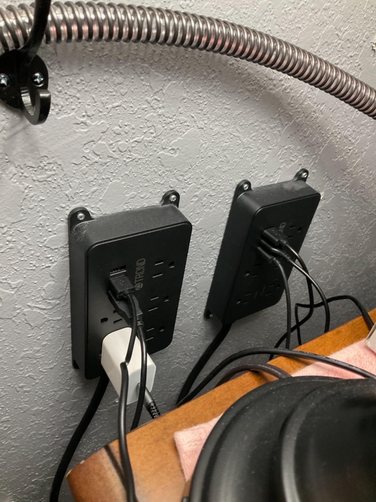 TROND Power Strip Surge Protector, Wall Mount, 5ft, ETL Listed | 5 Widely-Spaced Outlets with 2 USB A and 2 USB C, 1300J, Flat Plug Extension Cord, 1875W/15A, for Office Kitchen, Black customer photo 2