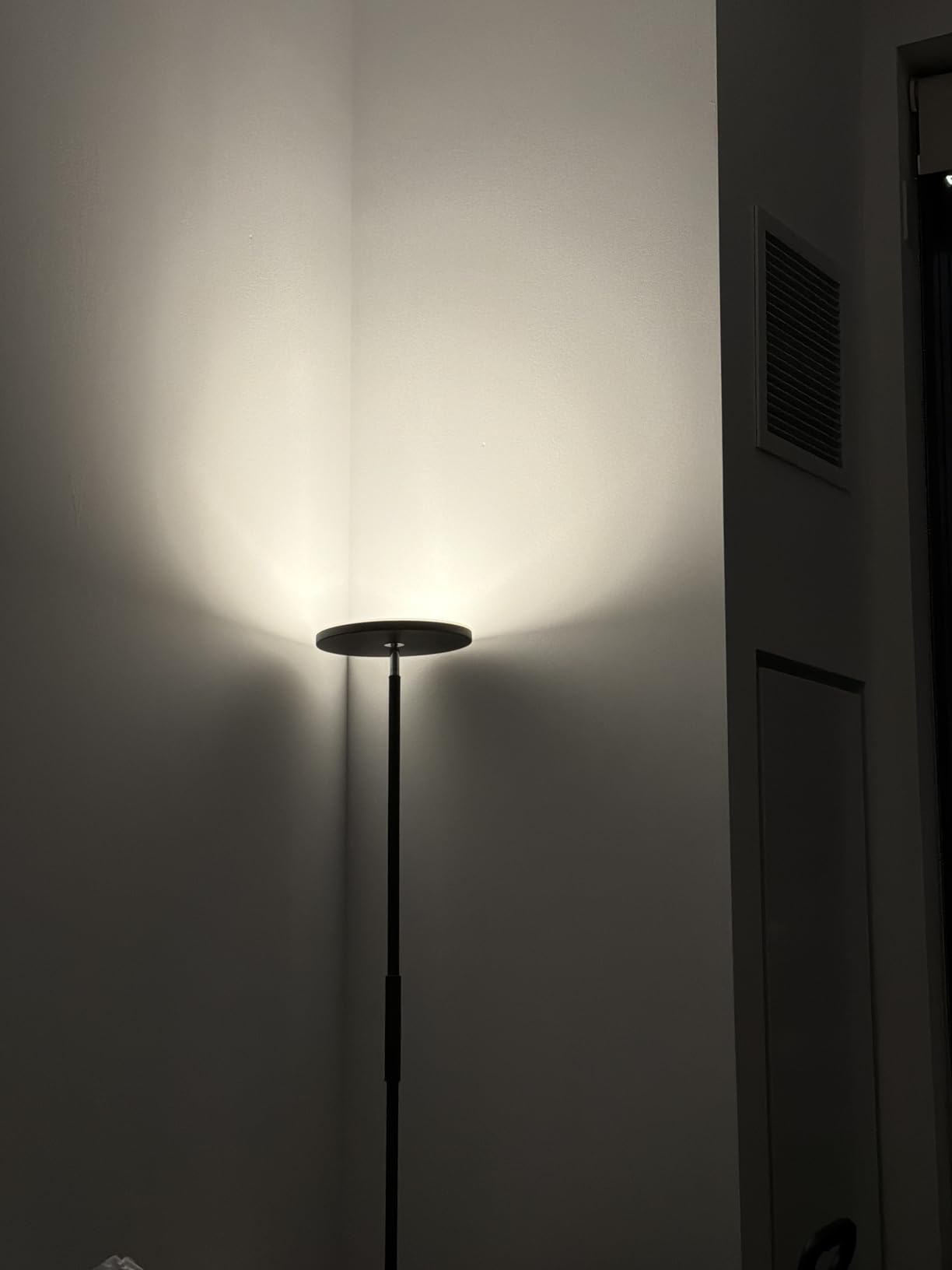 JOOFO LED Torchiere Floor Lamp with Remote, Stepless Dimmable Black customer photo 2