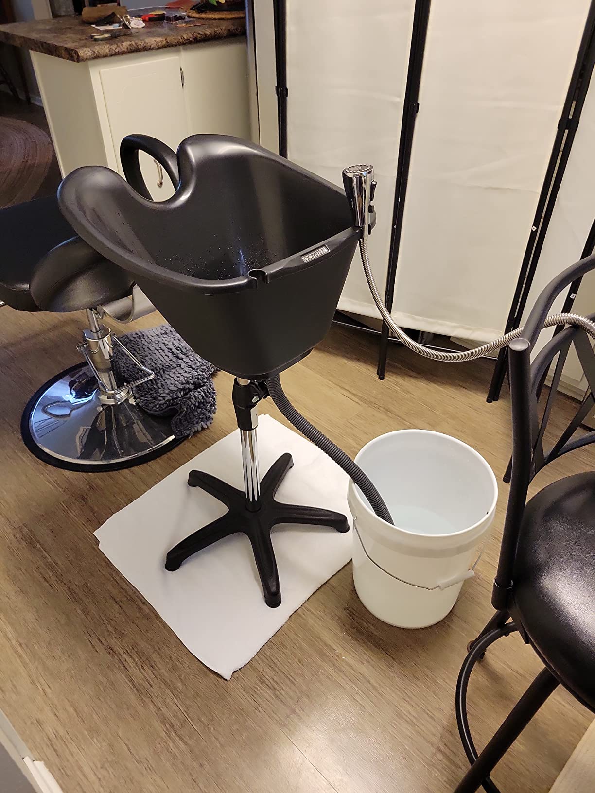 Dompel Portable Shampoo Bowl – Washing Unit & Hair Sink for Salons, Home Care, Seniors & Disabled – Chrome Steel Structure, Adjustable Height, 22L Capacity customer photo 1