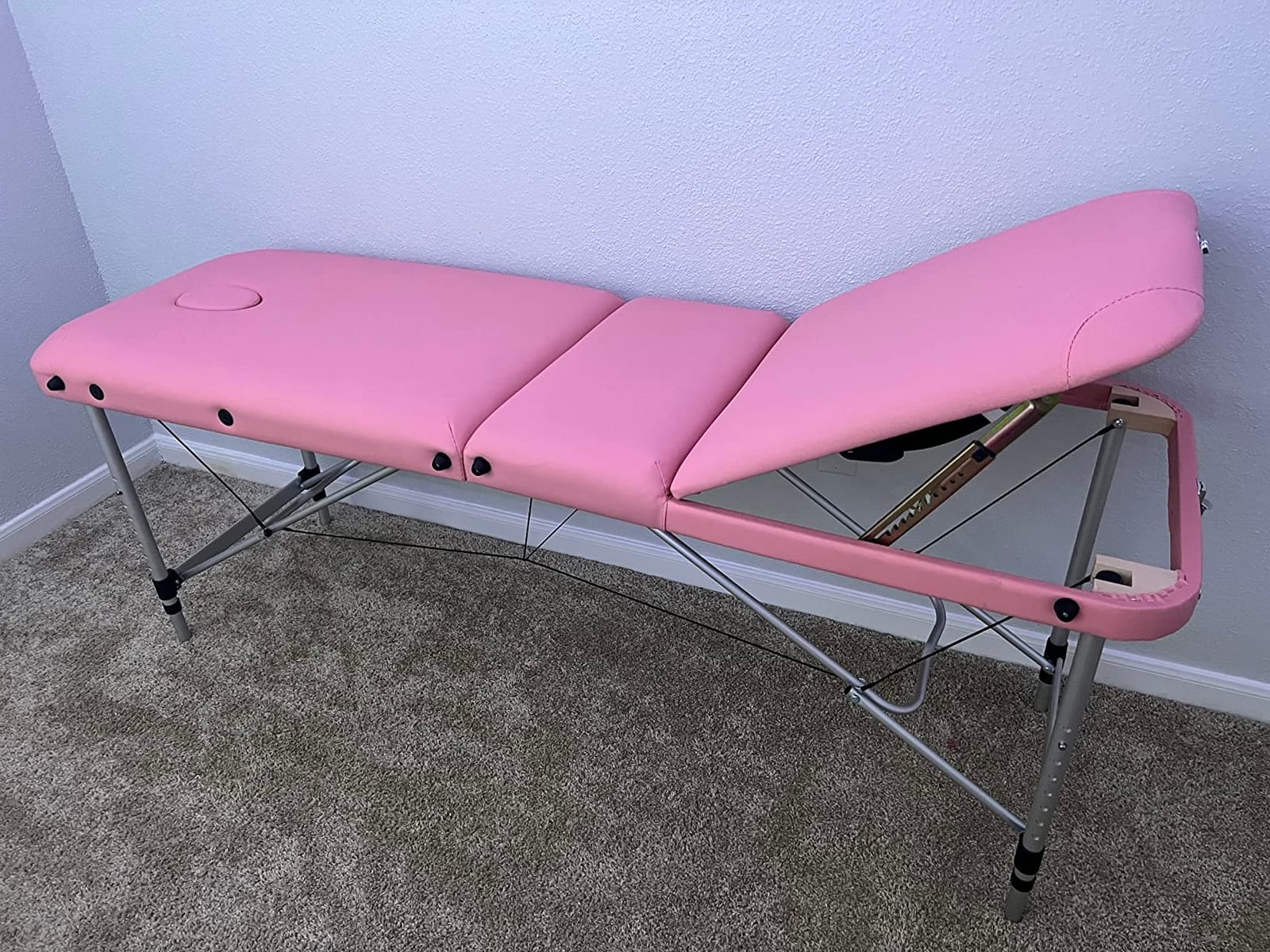 Yaheetech Portable Folding Massage Table Adjustable Lash Tattoo Bed Black customer photo 1