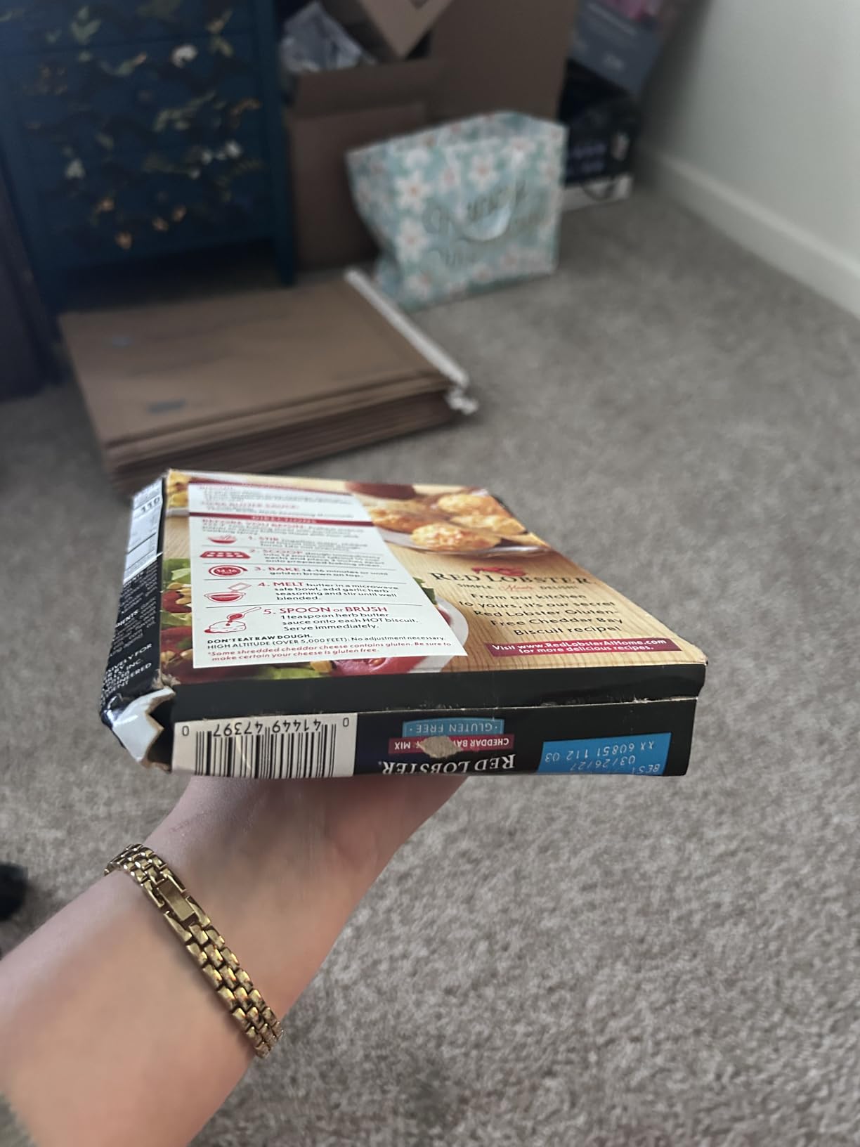 Red Lobster Gluten Free Cheddar Bay Biscuit Mix With Garlic Herb Seasoning, Cheddar Gluten Free Biscuit Mix, 11.36 Oz Box (Pack of 1) customer photo 1