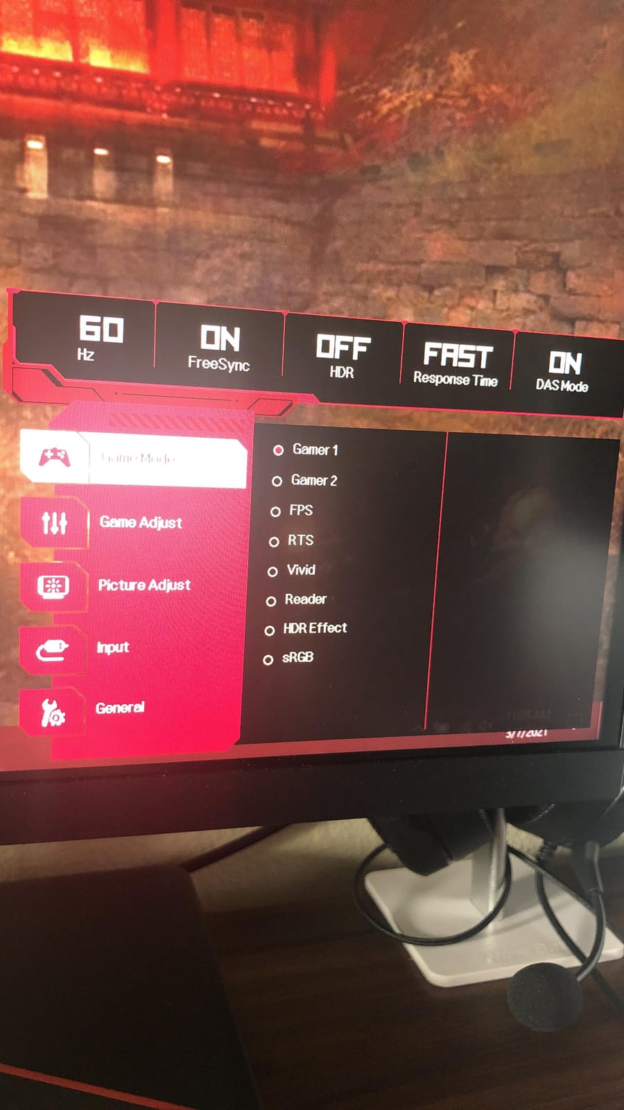 LG 27GL83A-B 27-Inch Ultragear QHD 2560 x 1440 IPS Gaming Monitor, 144Hz, 1ms (GtG), NVIDIA G-SYNC, AMD FreeSync, HDR10, HDMI, DisplayPort, Tilt/Height/Pivot Adjustable Stand, Black customer photo 1