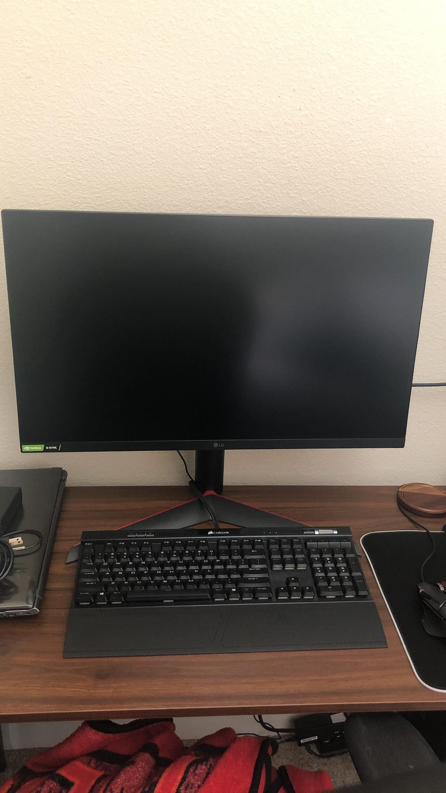 LG 27GL83A-B 27-Inch Ultragear QHD 2560 x 1440 IPS Gaming Monitor, 144Hz, 1ms (GtG), NVIDIA G-SYNC, AMD FreeSync, HDR10, HDMI, DisplayPort, Tilt/Height/Pivot Adjustable Stand, Black customer photo 2