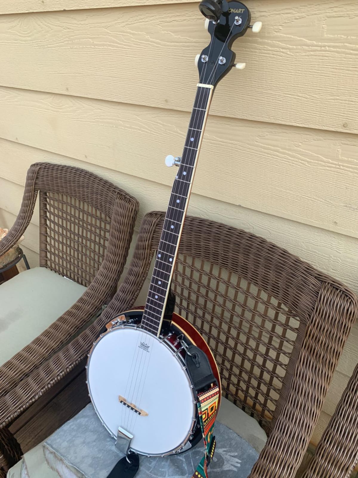 Costzon 5-String Banjo 24 Bracket with Geared 5th Tuner and Mid-range Closed Handle, Beginner Kit with 420D Oxford Cloth Bag, One Strap, Wiper, 3 Picks customer photo 2