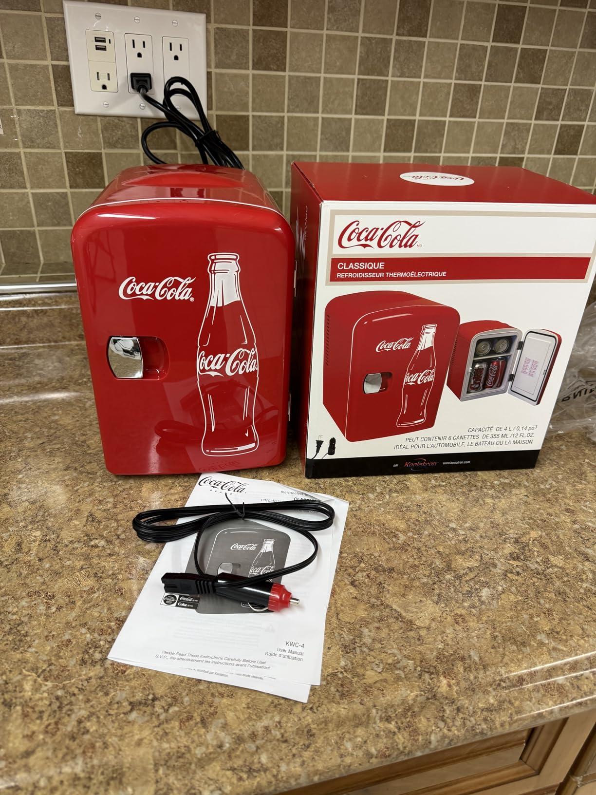 Coca-Cola 4L Mini Fridge, 6 Can, Classic Bottle Design, Red customer photo 2