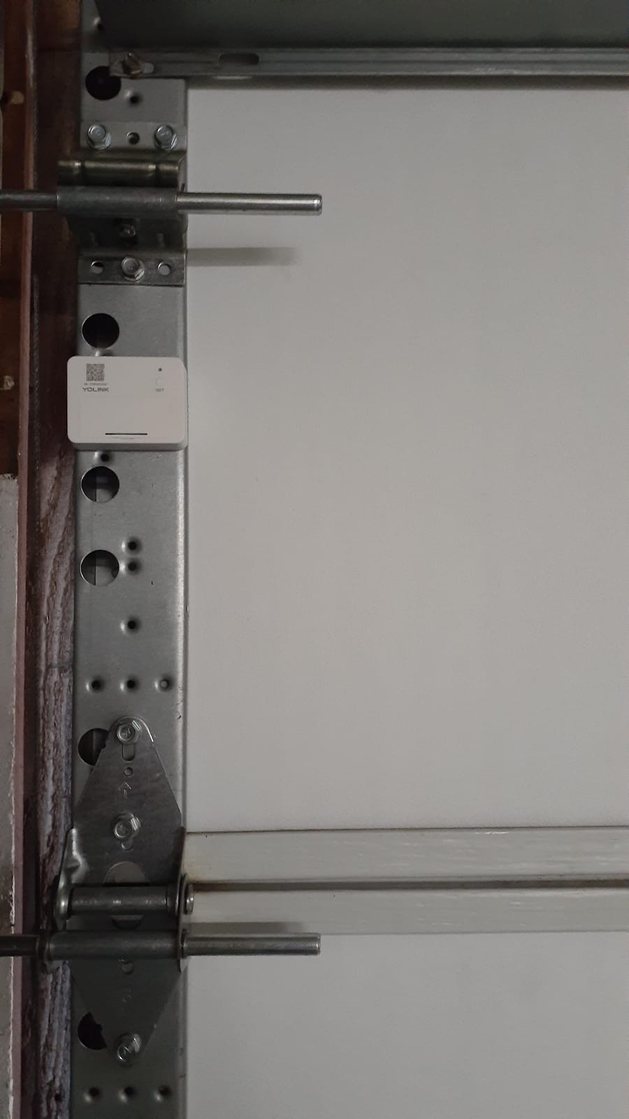 YoLink Garage Door Position Sensor, YS7706 customer photo 2