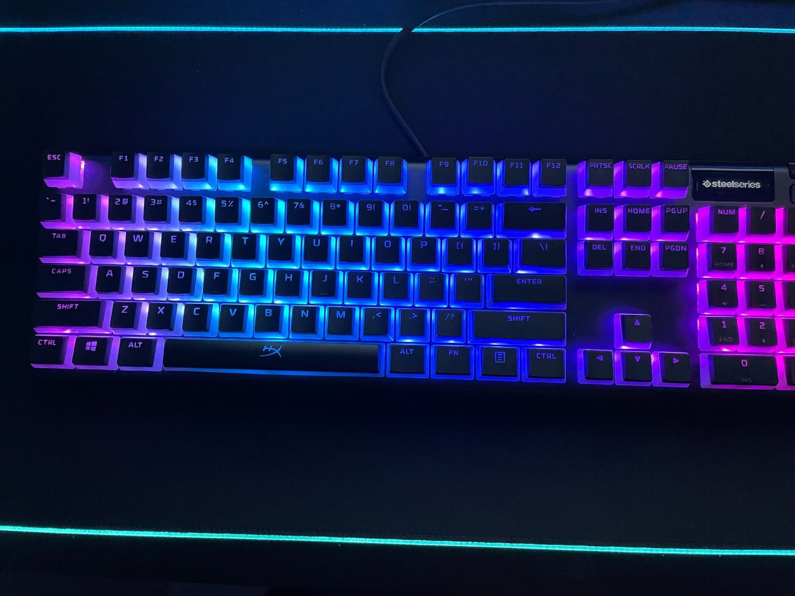 SteelSeries USB Apex 5 Hybrid Mechanical Gaming Keyboard – Per-Key RGB Illumination – Aircraft Grade Aluminum Alloy Frame – OLED Smart Display (Hybrid Blue Switch) customer photo 1
