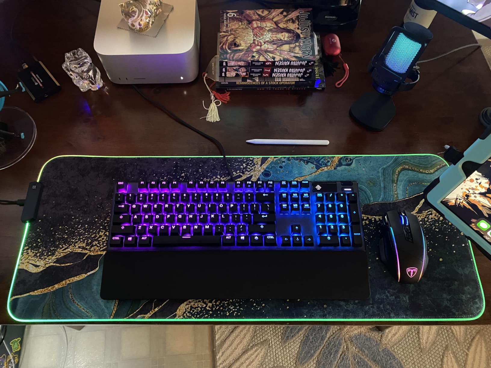 SteelSeries USB Apex 5 Hybrid Mechanical Gaming Keyboard – Per-Key RGB Illumination – Aircraft Grade Aluminum Alloy Frame – OLED Smart Display (Hybrid Blue Switch) customer photo 2