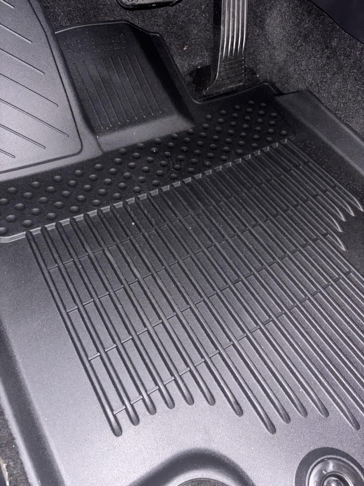 Kiwi Master Floor Mats for 2015-2019 Subaru Outback/Legacy customer photo 1
