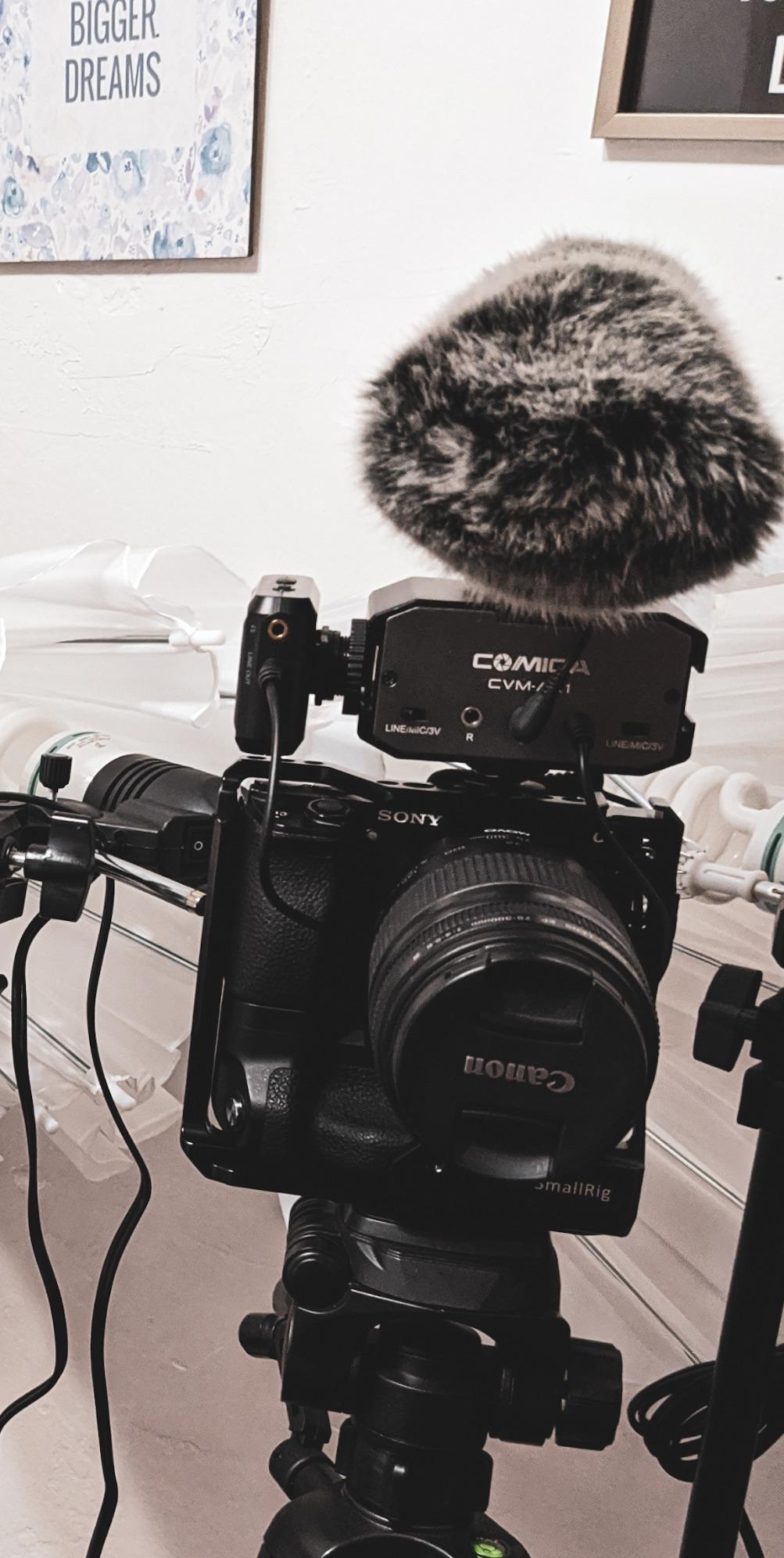 Movo WMX-1-DUO 2.4GHz Dual Wireless Lavalier Microphone System, Compatible with DSLR Cameras, Camcorders, iPhone, Android Smartphones, and Tablets, 200ft Audio Range, Great for Teaching Tutorials customer photo 1