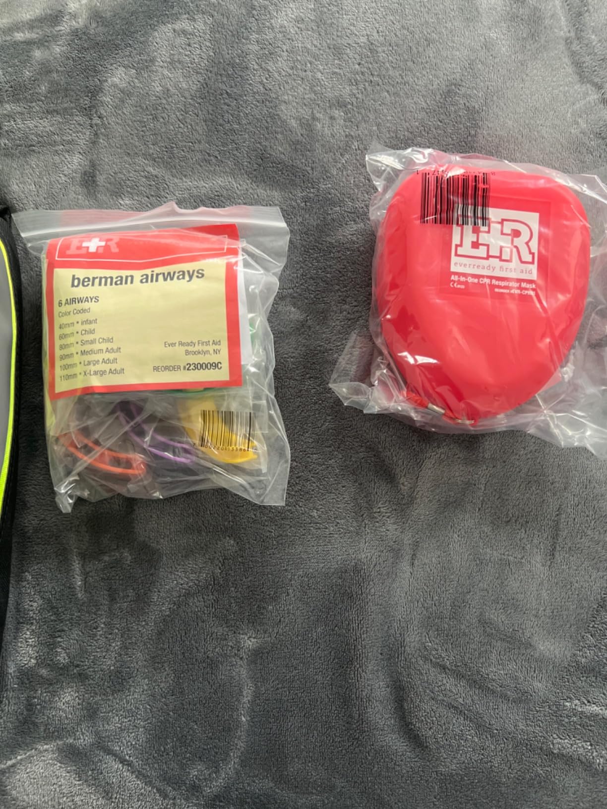 Scherber First Responder Fully-Stocked Professional Essentials EMT/EMS Trauma Kit | HSA/FSA Approved | Reflective Bag w/8 Zippered Pockets & Compartments & 200+ First Aid Supplies - Black customer photo 1
