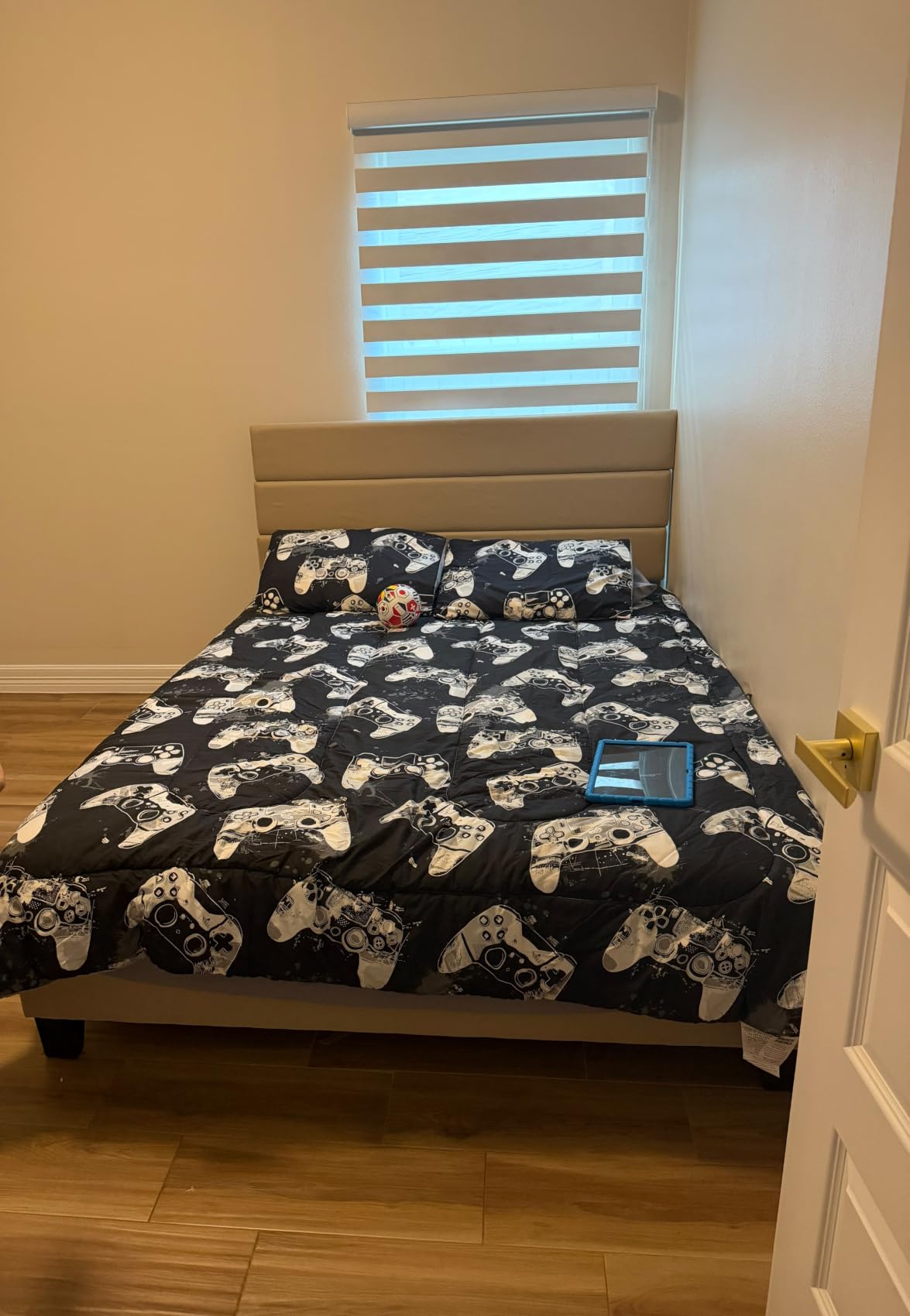 Allewie Queen Size Platform Bed Frame with Fabric Upholstered Headboard | Wooden Slats Support, Fully Upholstered Mattress Foundation, No Box Spring Needed, Easy Assembly, Noise-Free, Dark Grey customer photo 2
