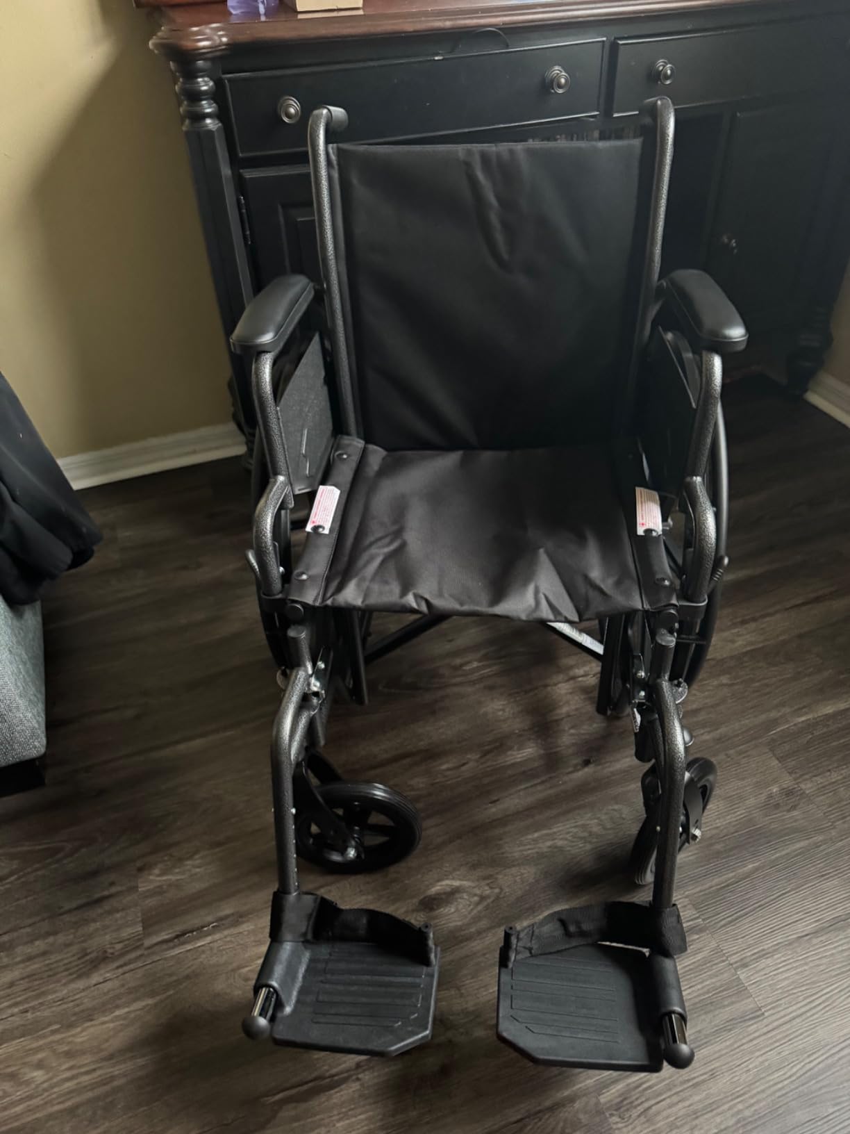 Medline Comfortable Folding Wheelchair with Swing-Back Desk-Length Arms and Swing-Away Footrests, 20”W x 16”D Seat customer photo 1