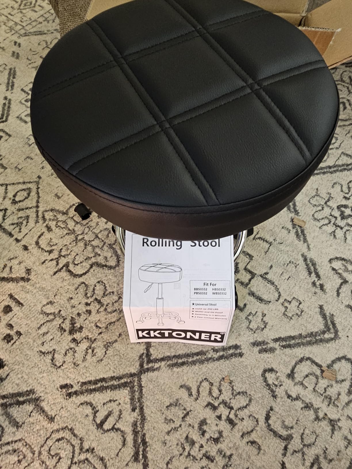 KKTONER Round Rolling Stool Chair PU Leather Height Adjustable Swivel Drafting Work SPA Shop Medical Salon Stools with Wheels Office Chair Small (Black) customer photo 1