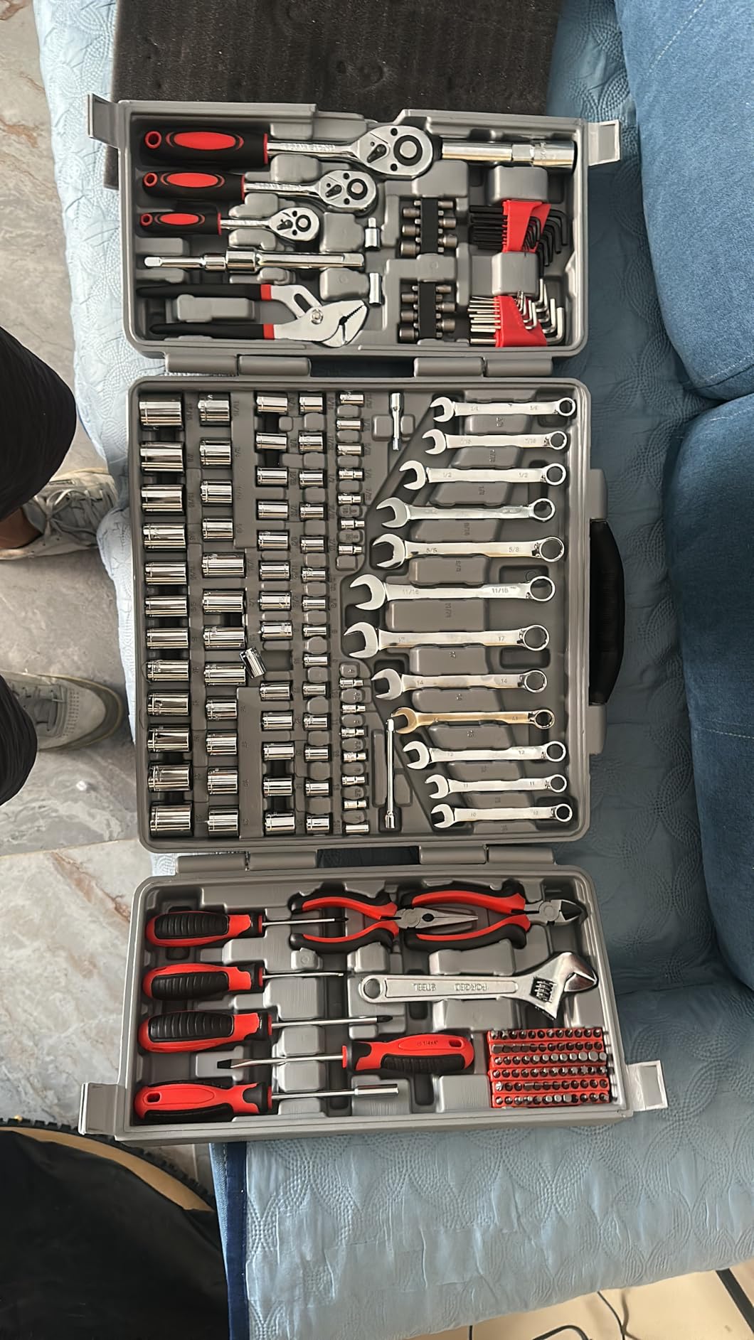 CARTMAN 205-Piece Ratchet Wrench Tool Set, SAE/Metric Socket Kit Carry Case customer photo 2
