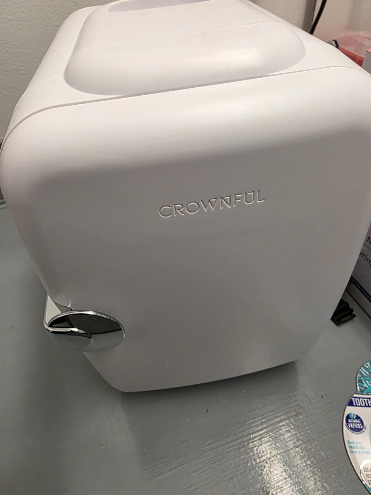 CROWNFUL Mini Fridge, 4 Liter/6 Can Portable Cooler and Warmer Personal Refrigerator for Skin Care, Cosmetics, Beverage, Food,Great for Bedroom, Office, Car, Dorm, ETL Listed (White) customer photo 2