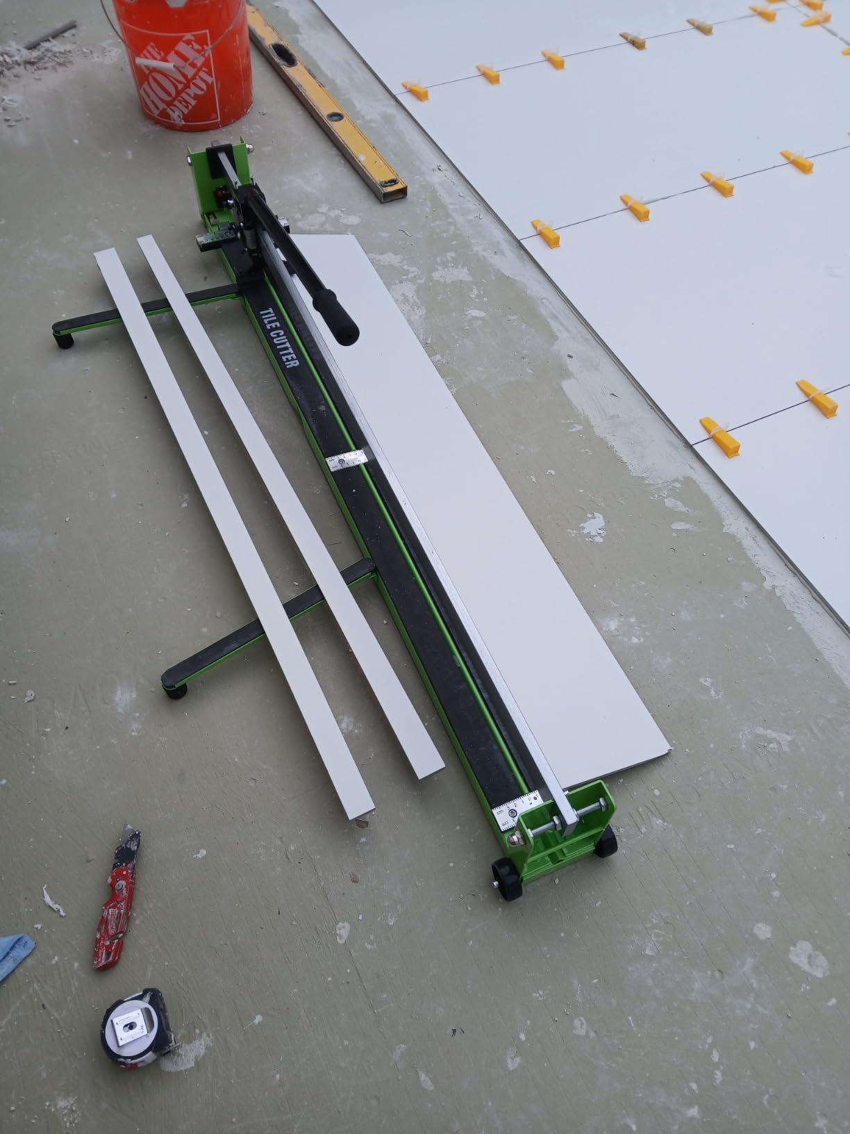 Tile Cutter 40 Inch, Manual Tile Cutter All-Steel Frame,Tile Cutting Machine w/Laser Guide and Bonus Spare Cutter,Tile Cutter Hand Tool for Precision Cutting Porcelain Ceramic Floor Tiles customer photo 2