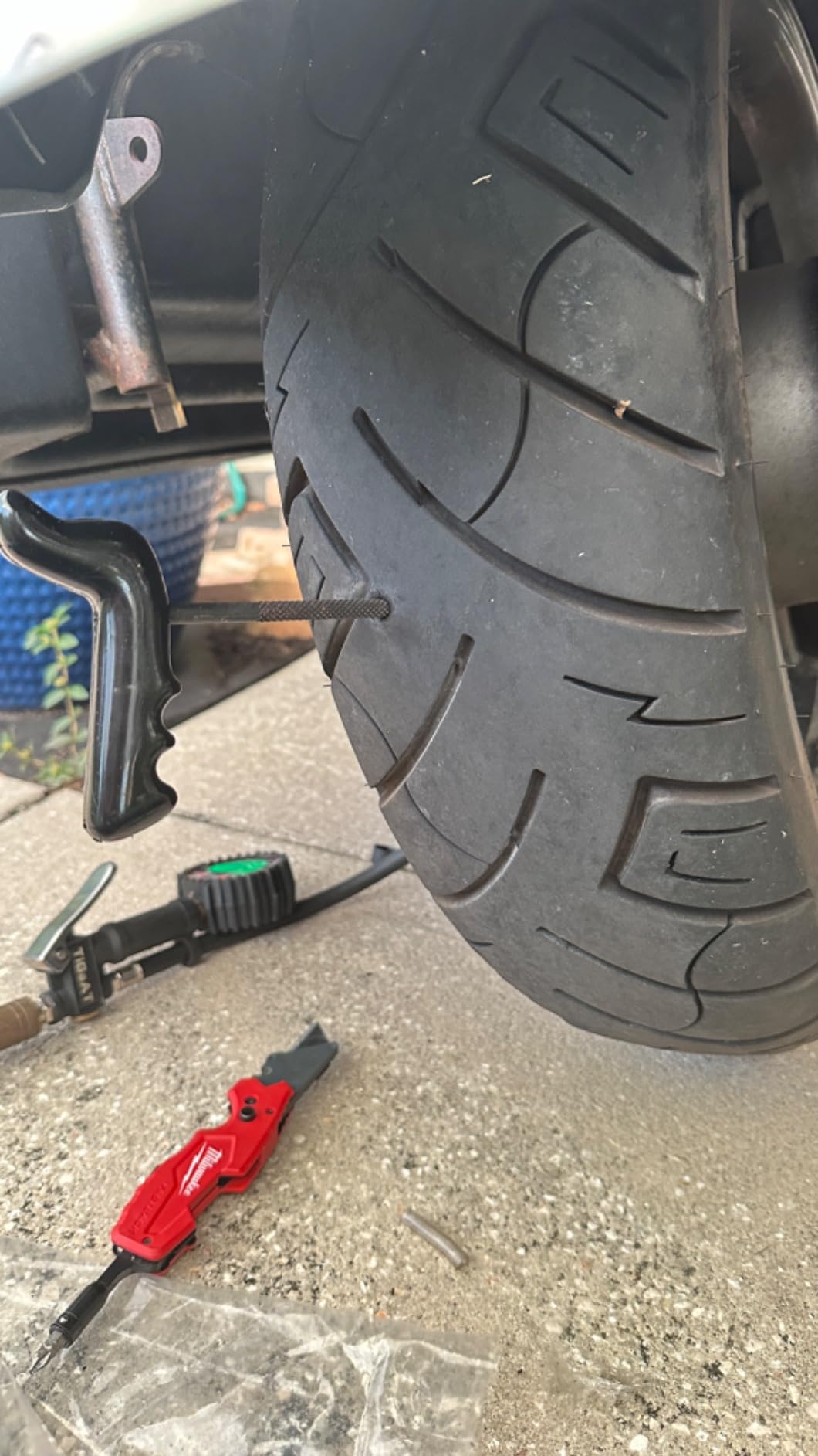 GRAND PITSTOP Tubeless Tire Gun Puncture Repair Kit with Mushroom Plug for Tyre Punctures and Flats on Cars, Motorcycles, ATV, Trucks & Tractors (Gun Puncture kit 15 Plugs, Green) customer photo 1