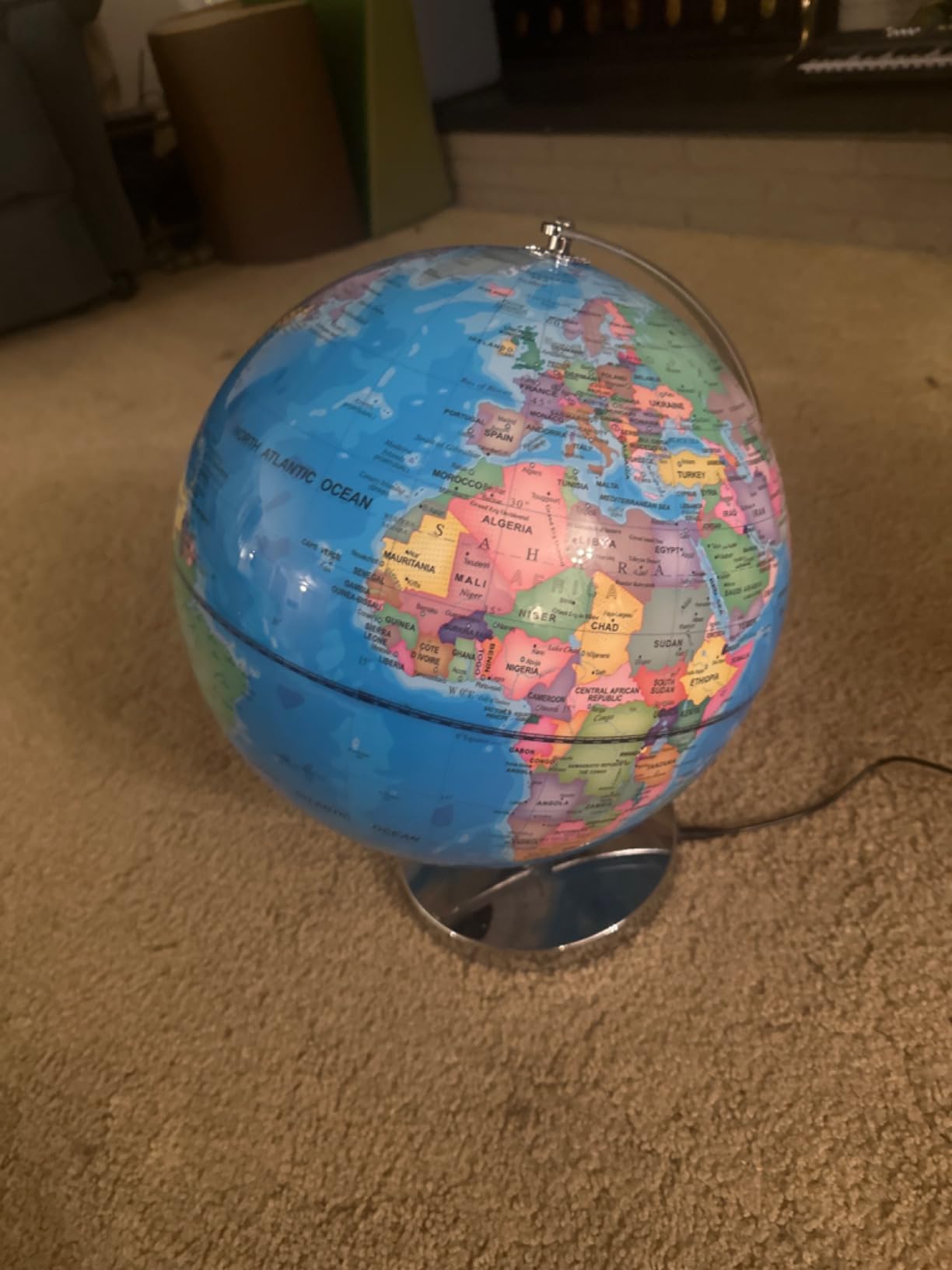 POOCCI 8-Inch Illuminated World Globe for Kids and Adults, Writable Political Map with LED Night Light, Magnifying Glass and Marker, Educational Globe for Home and Classroom customer photo 2