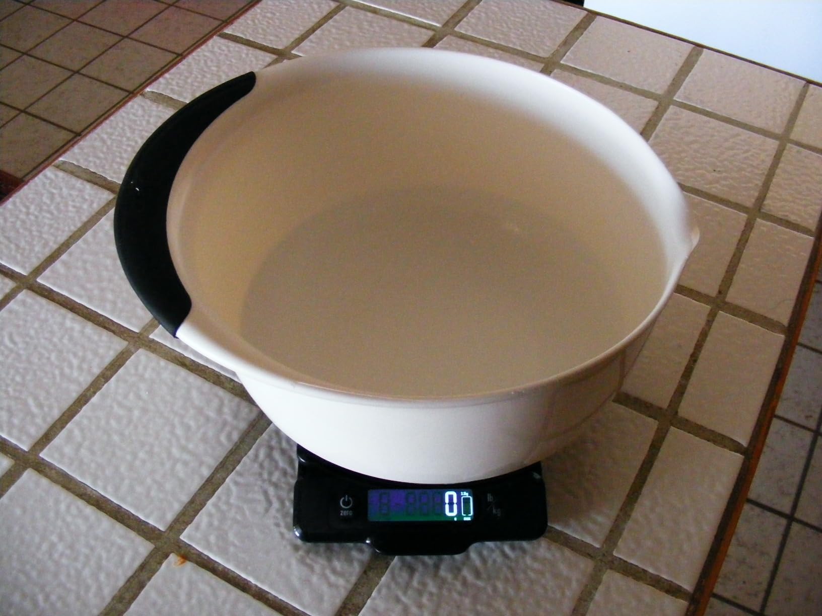 OXO Good Grips 5-lb Kitchen Scale with Pull-Out Display, Black customer photo 2