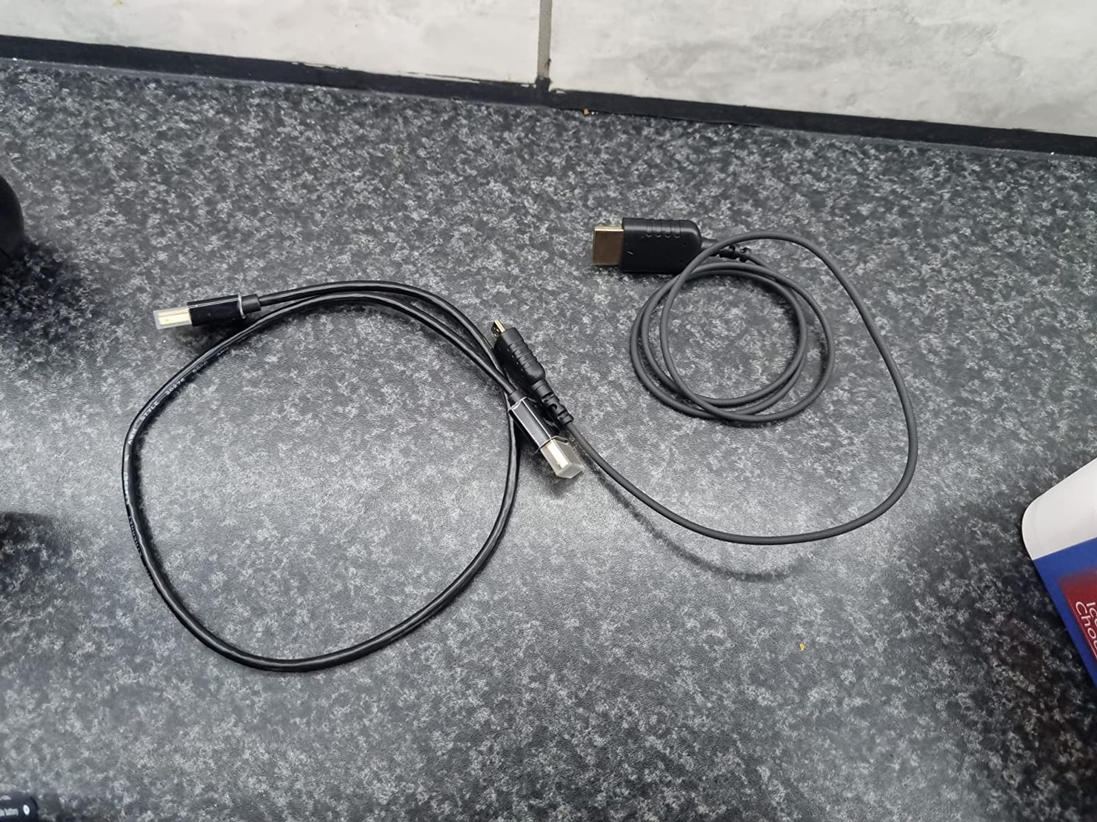 SmallRig Upgraded Ultra Thin HDMI Cable 55cm/1.8Ft (A to A) - 2957B customer photo 1