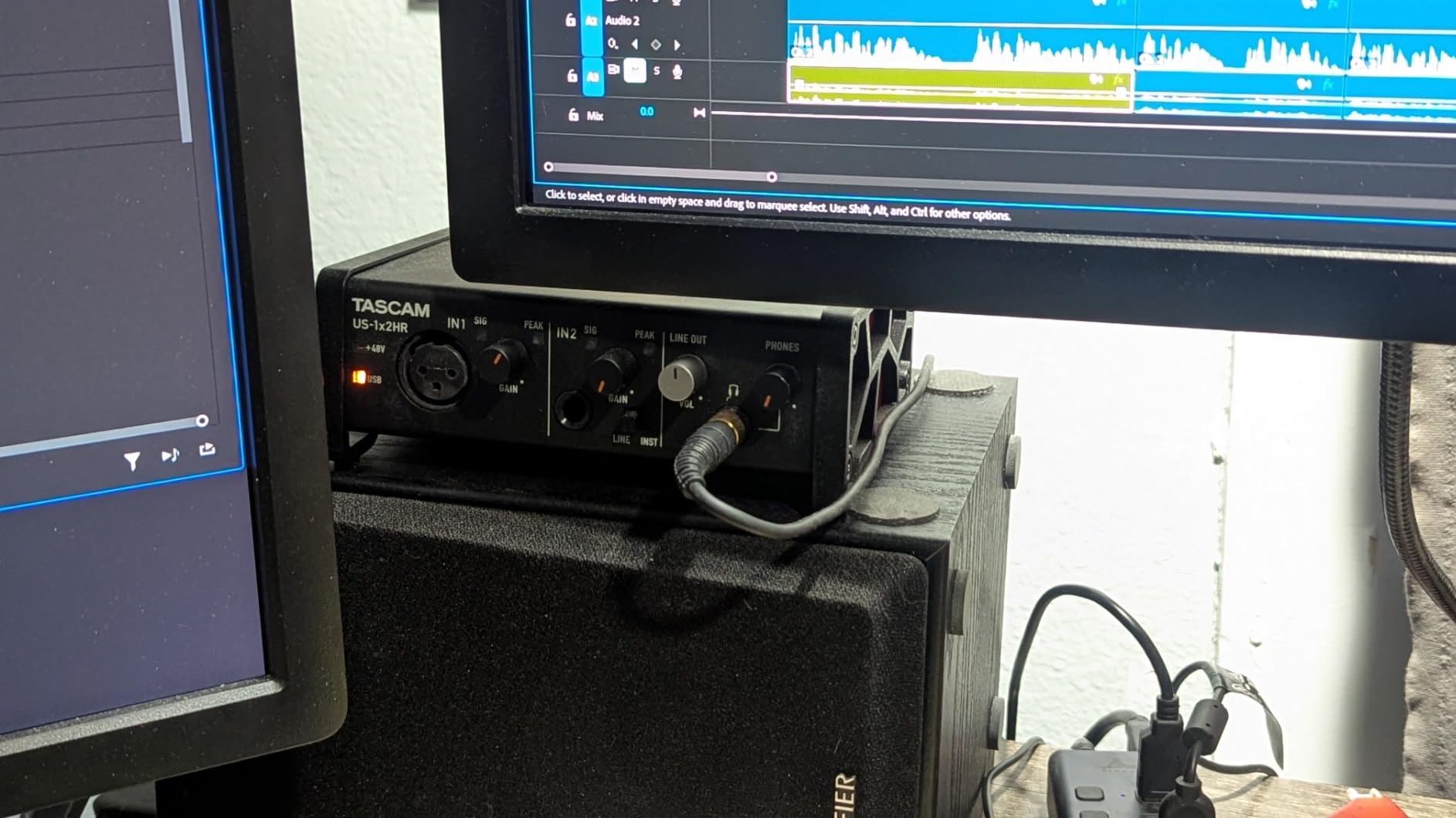 Tascam US-1X2HR 1 Mic 2IN/2OUT High Resolution Versatile USB Audio Interface for Recording, Streaming, Podcasting, Songwriting customer photo 1