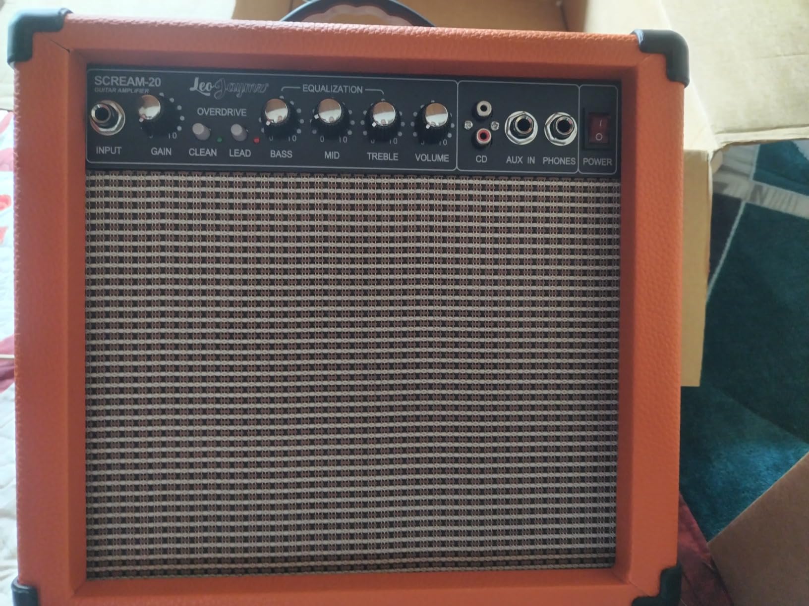 Leo Jaymz 20W Electric Guitar Amplifier - Clean and Distortion Channel - 3 Band Equalization and CD Line Input - Recording Studio, Practice Room, Small Courtyard (6.5