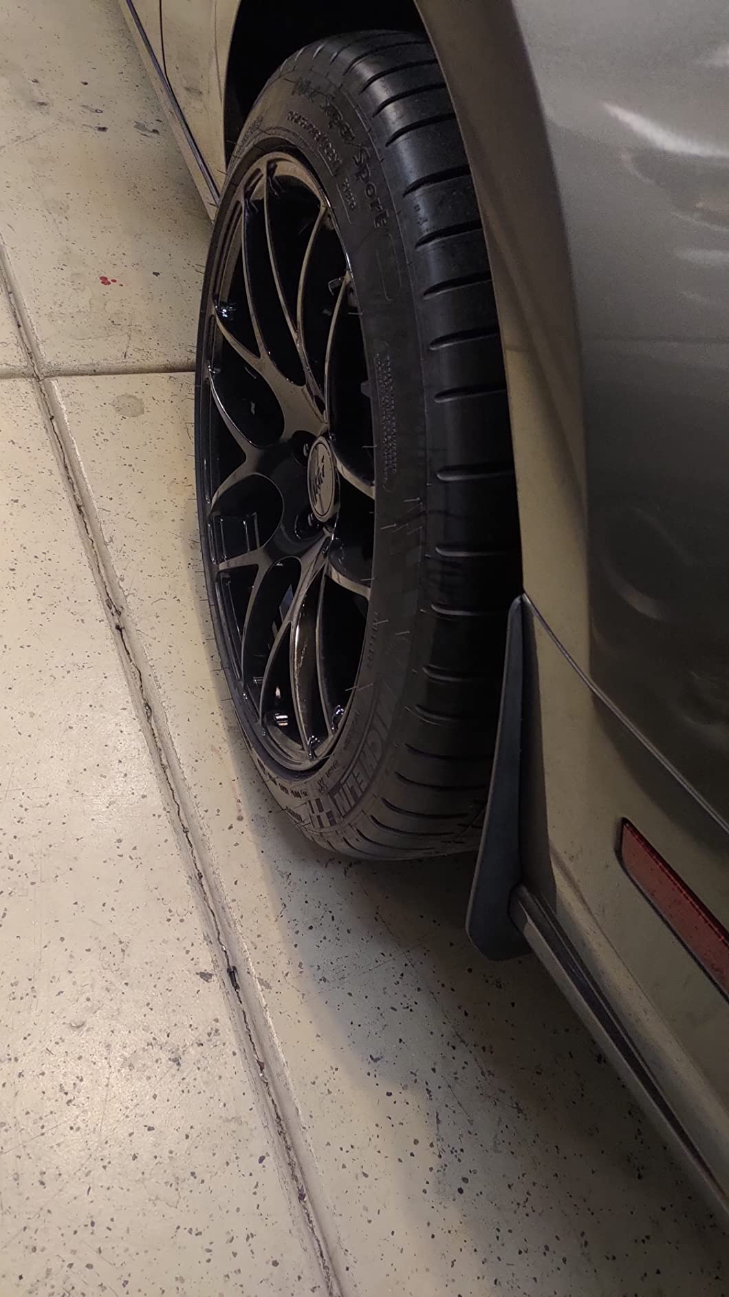 Michelin Pilot Super Sport ZP RFT P285/30ZR19 (94Y) customer photo 1