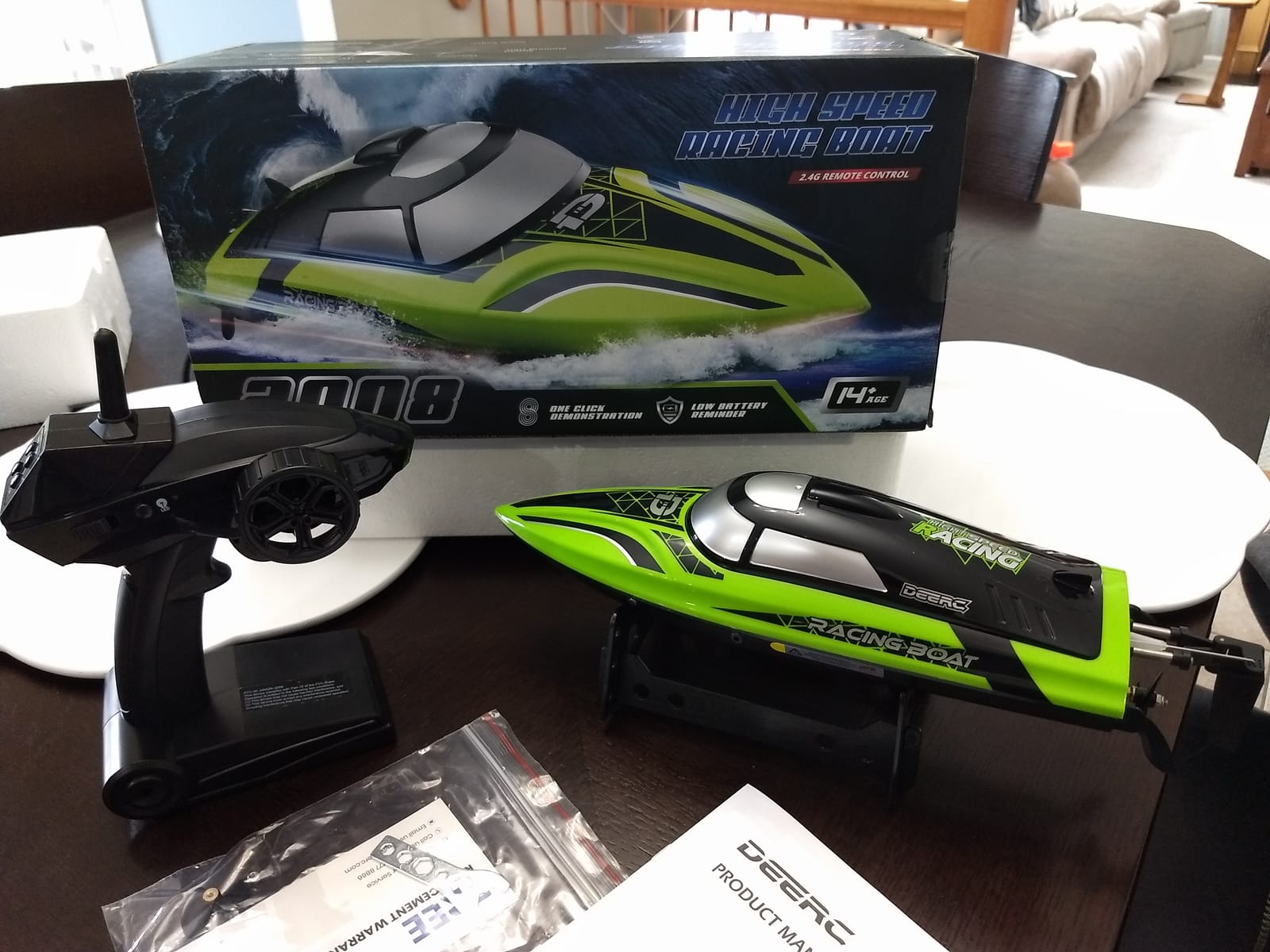 DEERC 14-Inch High Speed RC Boat, 20+ MPH, Auto Self-Righting, 2 Batteries customer photo 2
