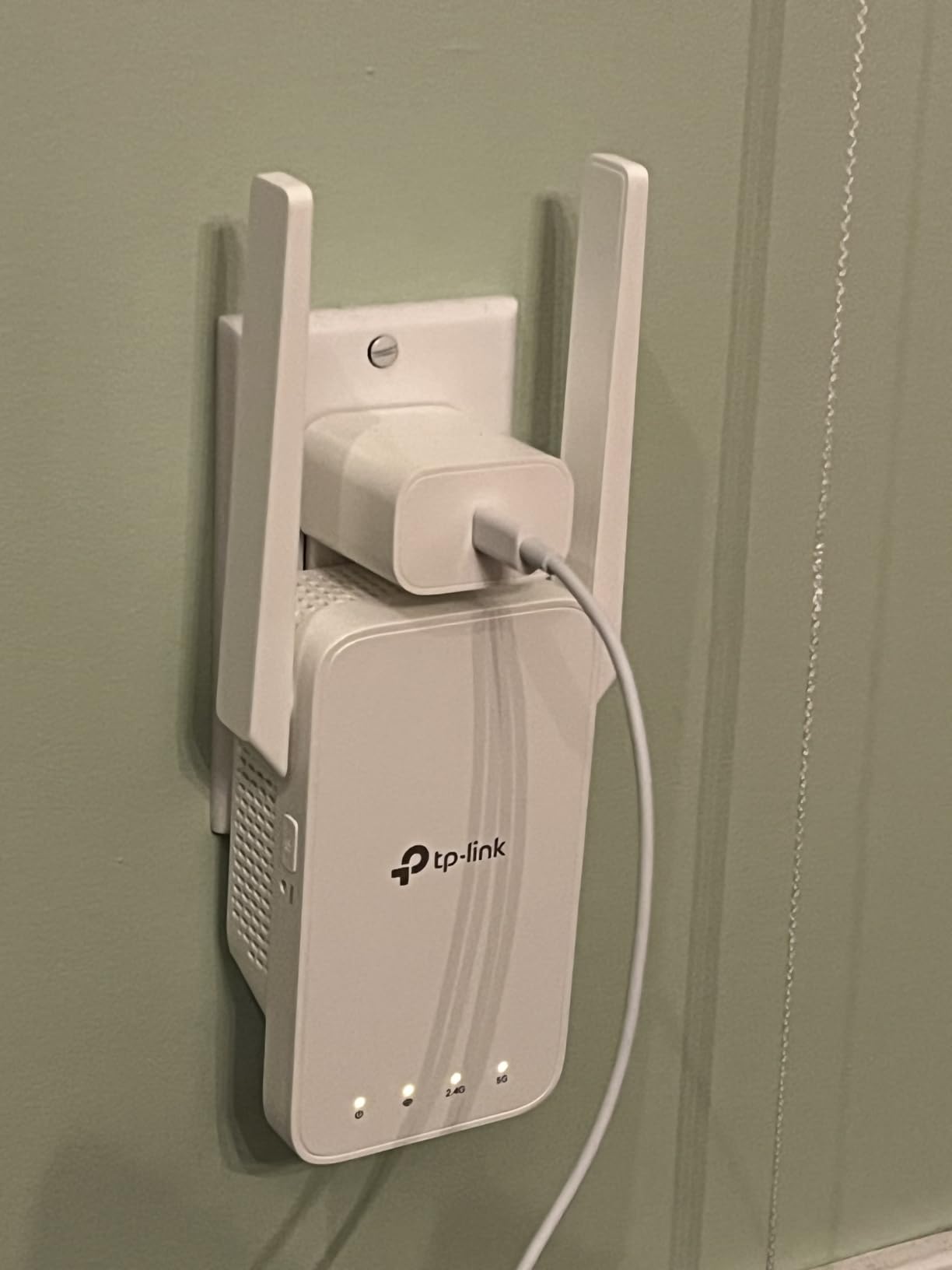 TP-Link AC1200 WiFi Extender Dual Band 5GHz/2.4GHz (RE315) customer photo 2