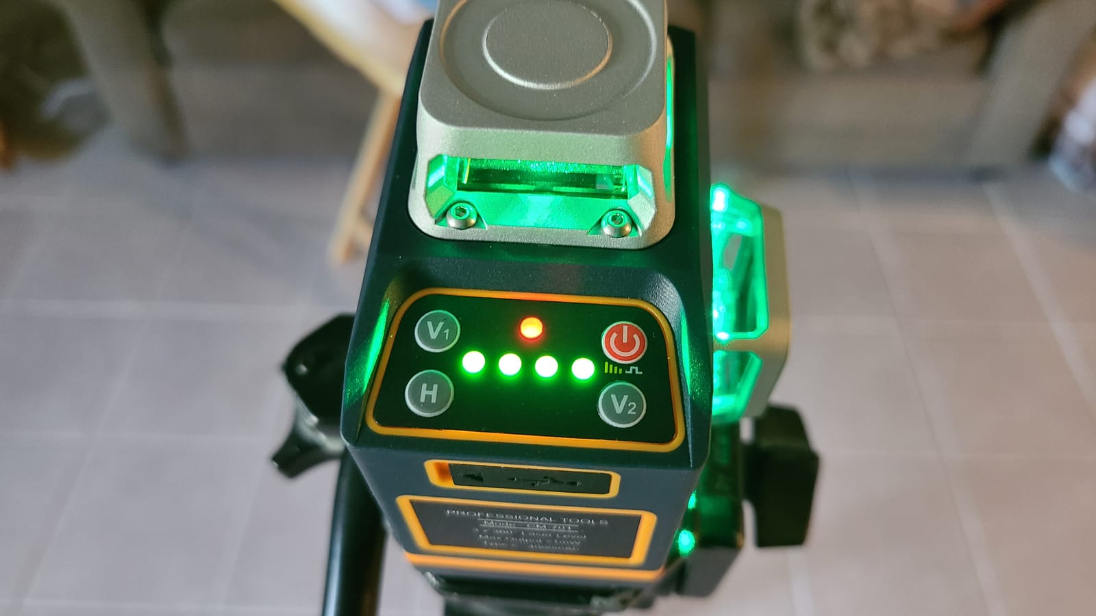 CIGMAN Laser Level Self Leveling 3x360° for Picture Hanging & Construction customer photo 1