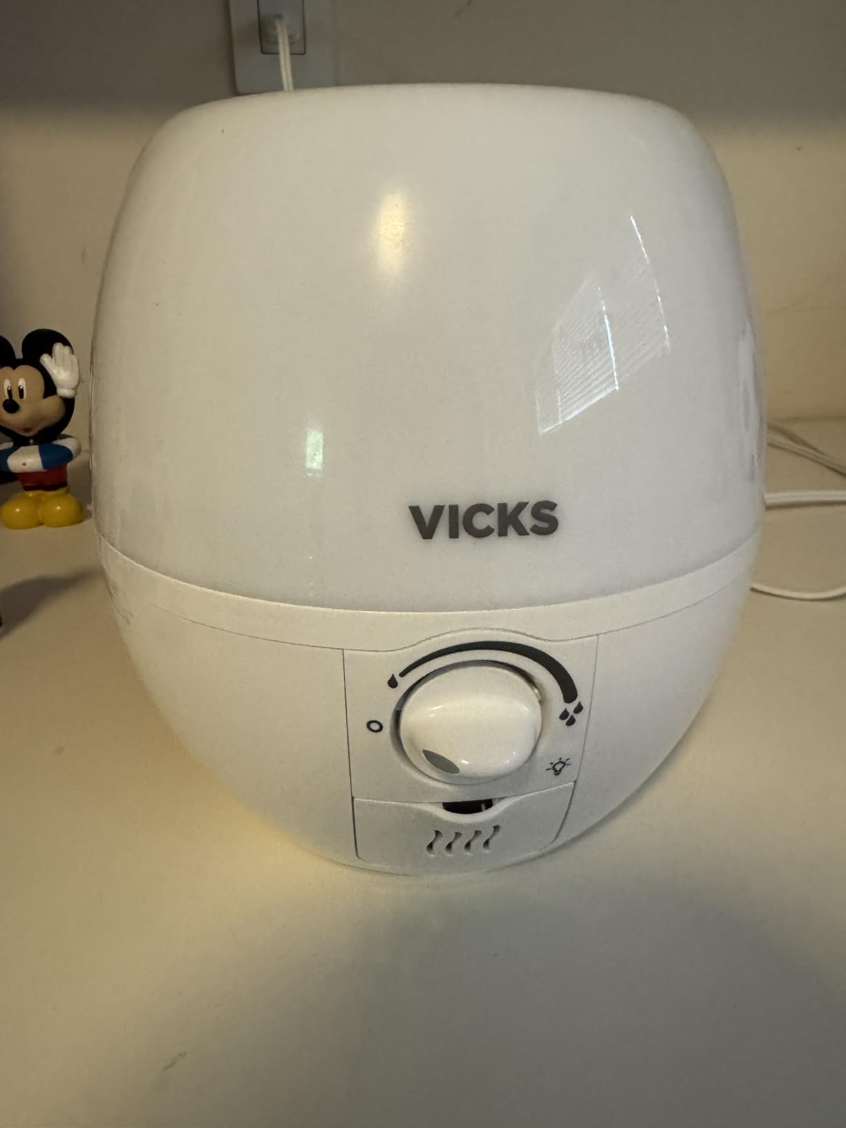 Vicks Humidifier 3-in-1 SleepyTime Cool Mist Humidifier for Nursery, White customer photo 2