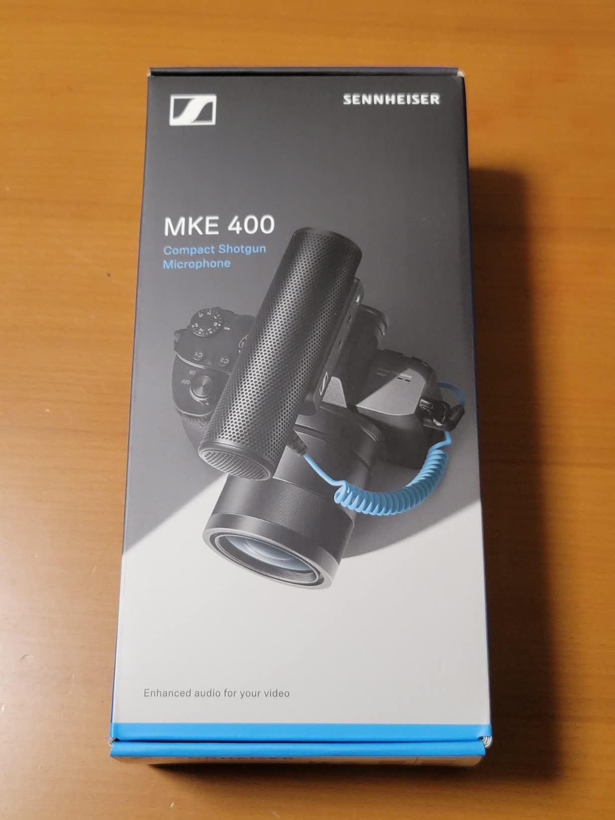 SENNHEISER Professional MKE 400 Directional On-Camera Shotgun Microphone with 3.5mm TRS and TRRS Connectors for DSLR, Mirrorless & Mobile , Connects with Auxiliary customer photo 1