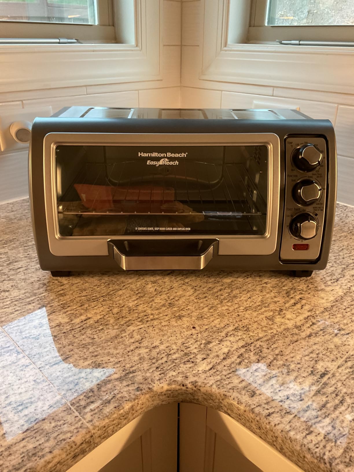 Hamilton Beach Easy Reach 6 Slice Countertop Air Fryer Toaster Oven Combo customer photo 1