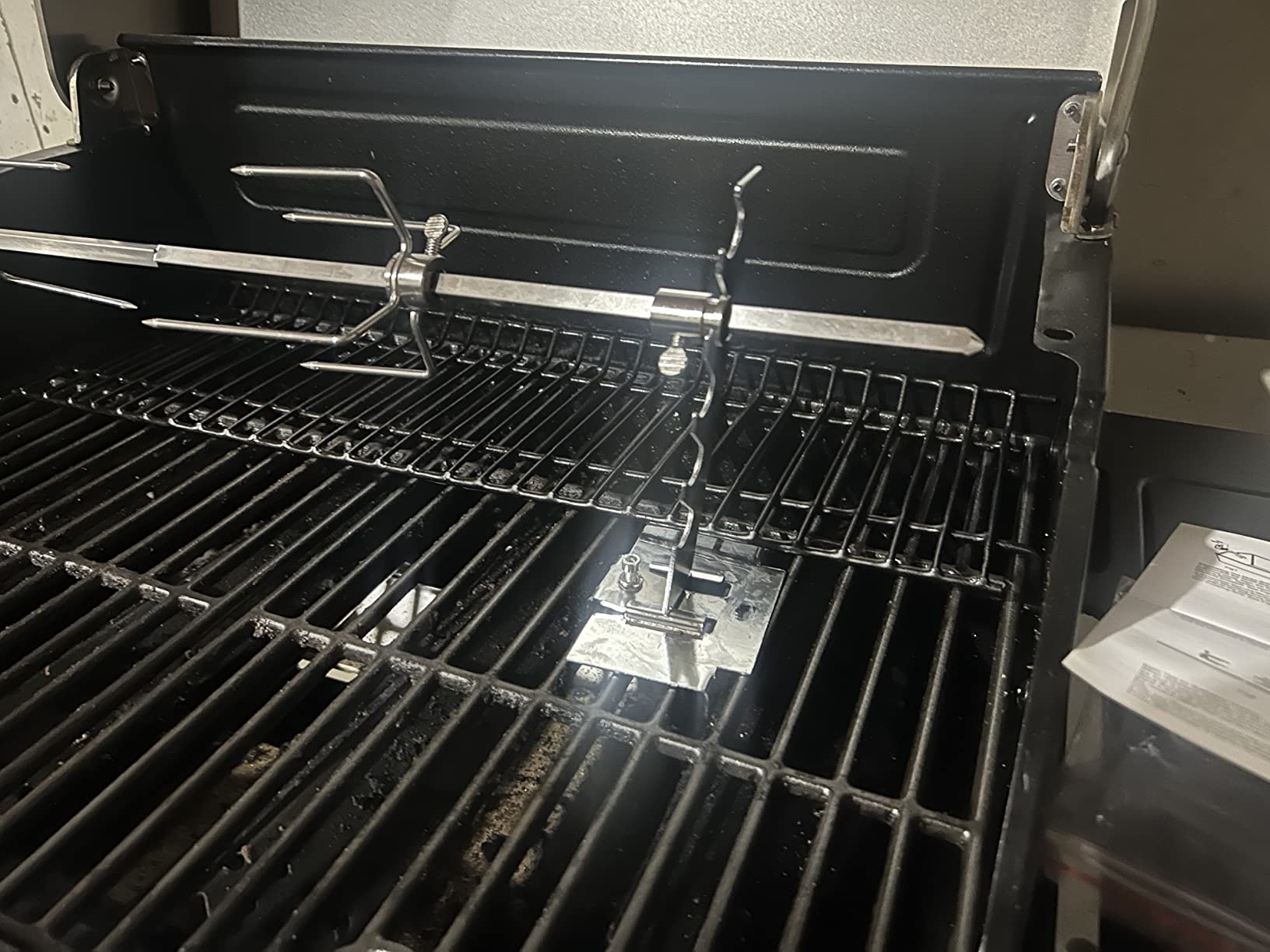 Universal Rotisserie Grill Kit, 360° Automatic Rotating Rotisserie Kit customer photo 2