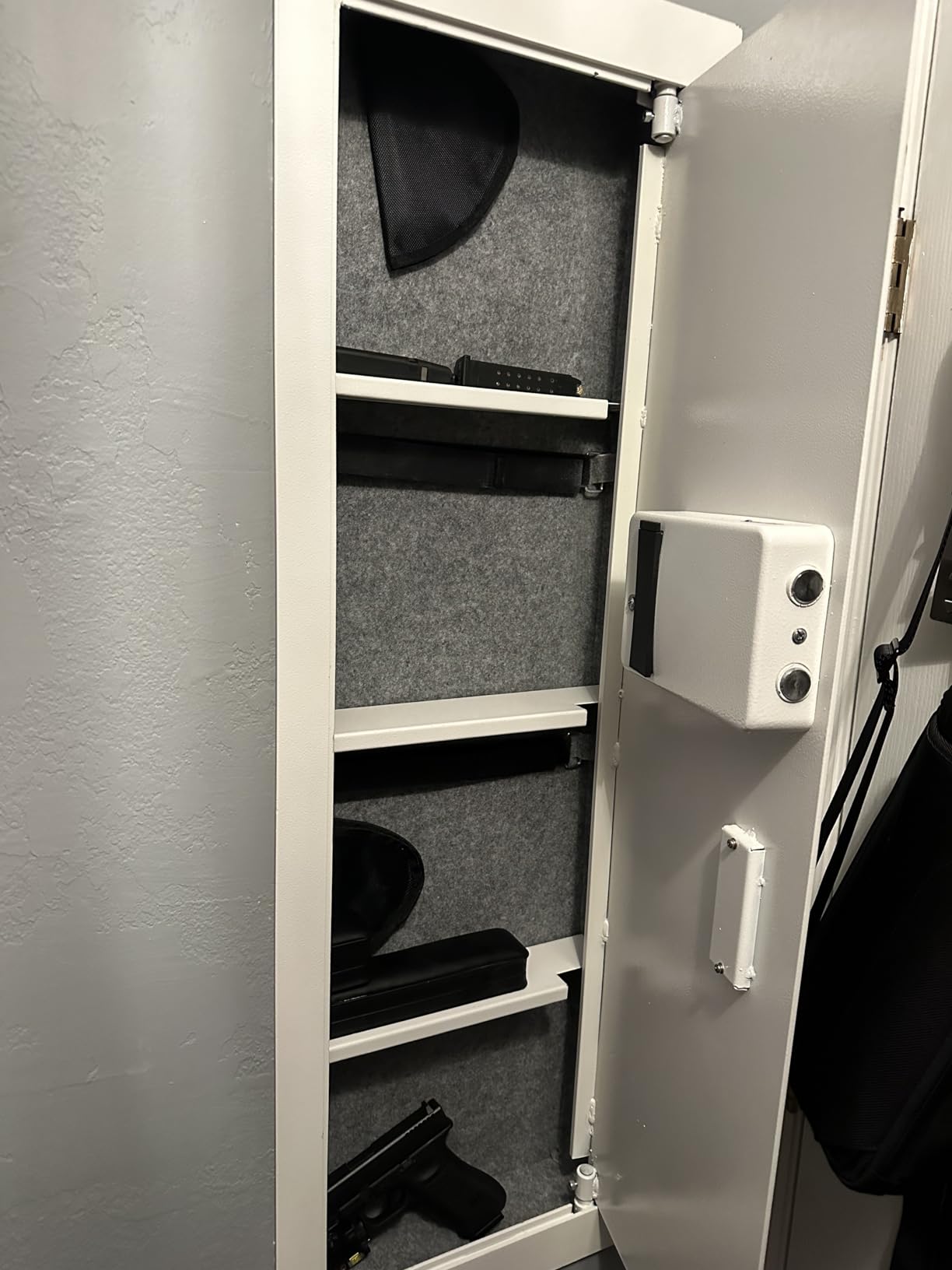 Langger Biometric Wall Safe, Hidden Fingerprint Security Long Wall Safe for Valuables, Rifle Shotgun Handguns, In Wall Safe Between Studs (4