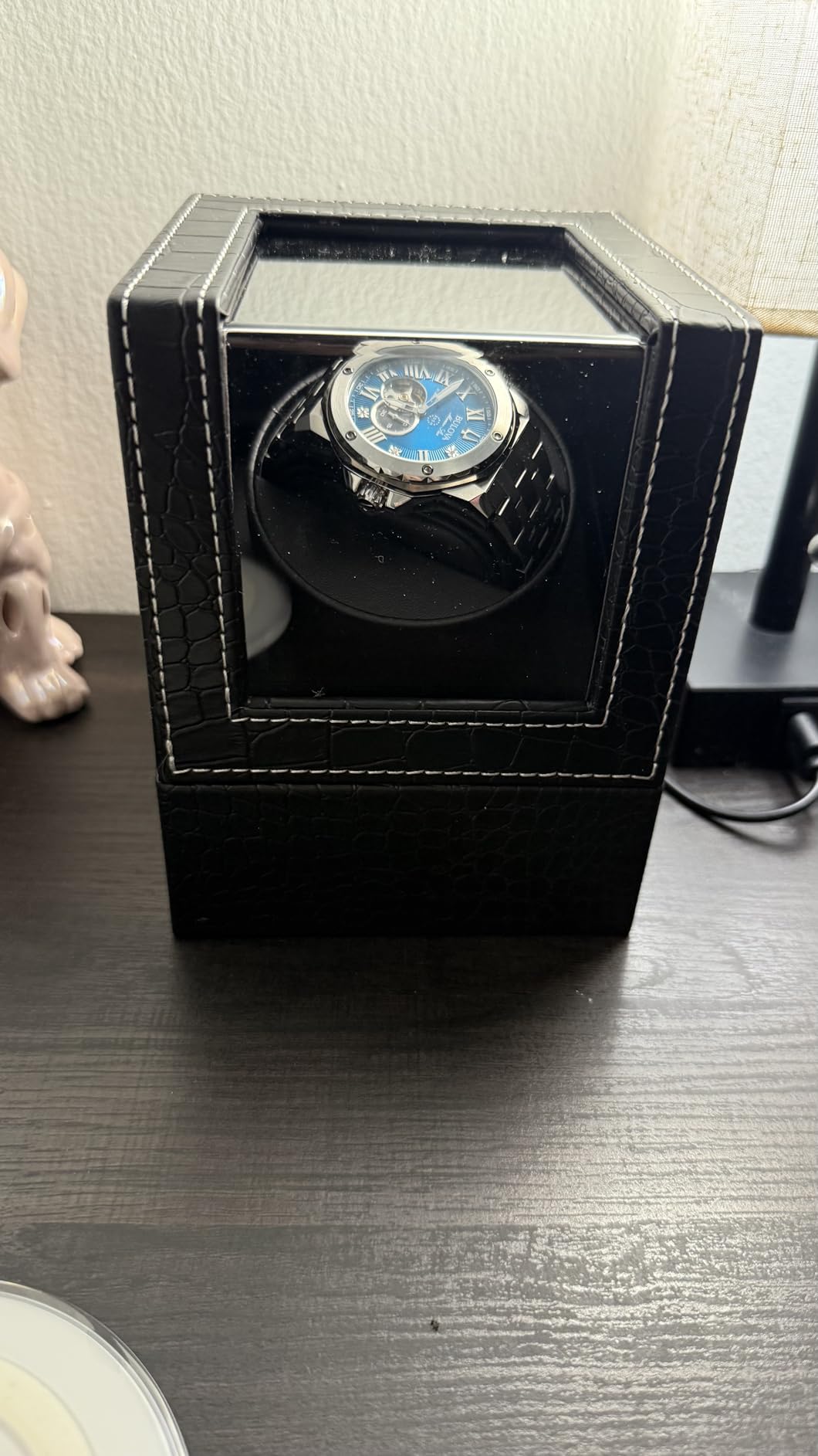 Automatic Single Watch Winder for Automatic Watches,Rotating Watch Case with Japanese Quiet Motor,AC Adapter or Battery Powered customer photo 1